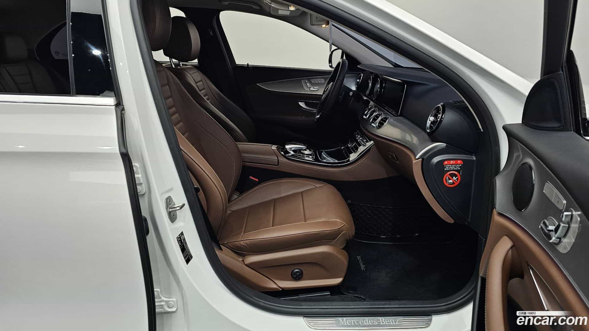 E-Class Mercedes-Benz 2018.2-OPTION-015