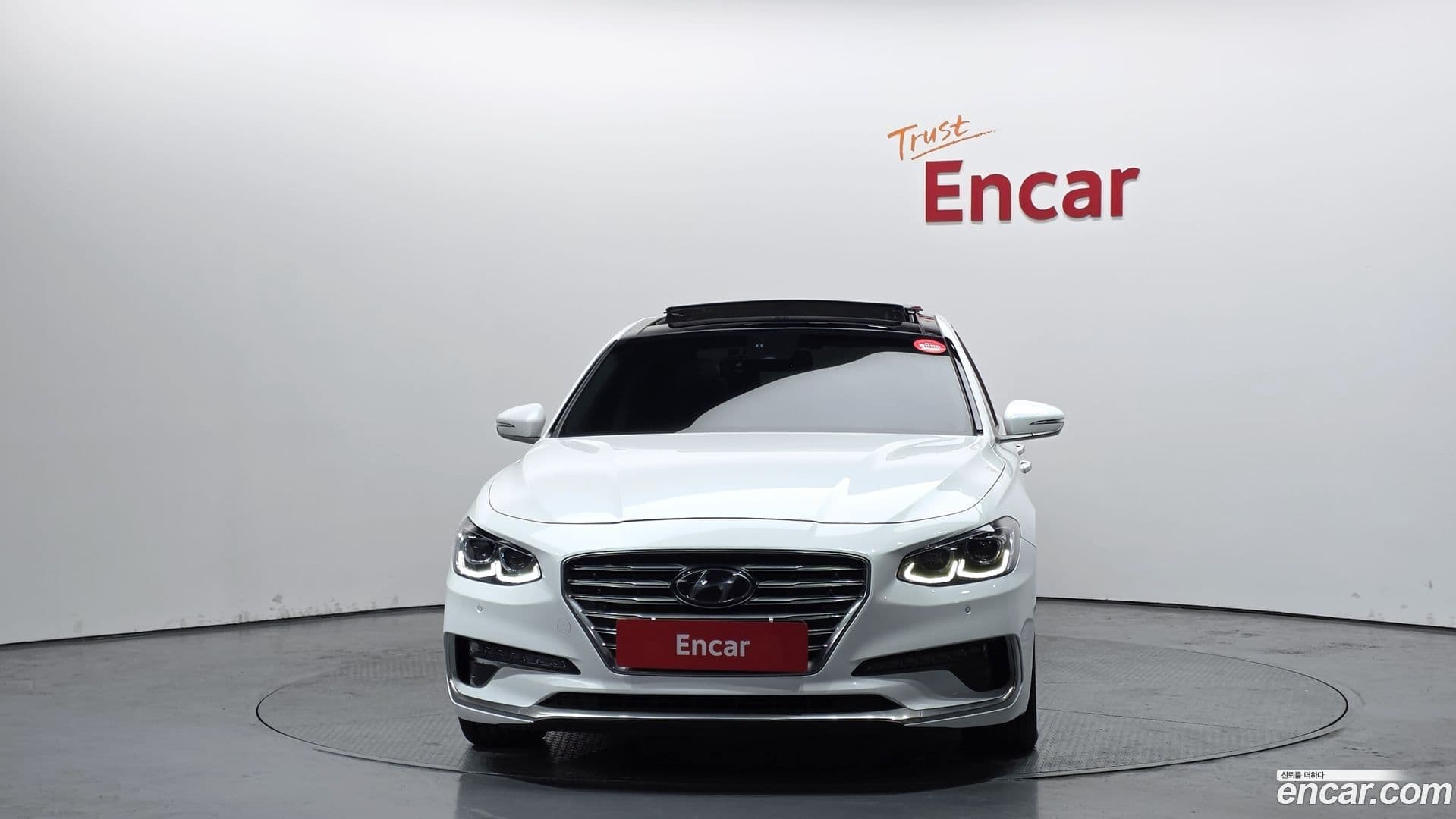 Main__Slider__Photo:Grandeur Hyundai 2017.5-2