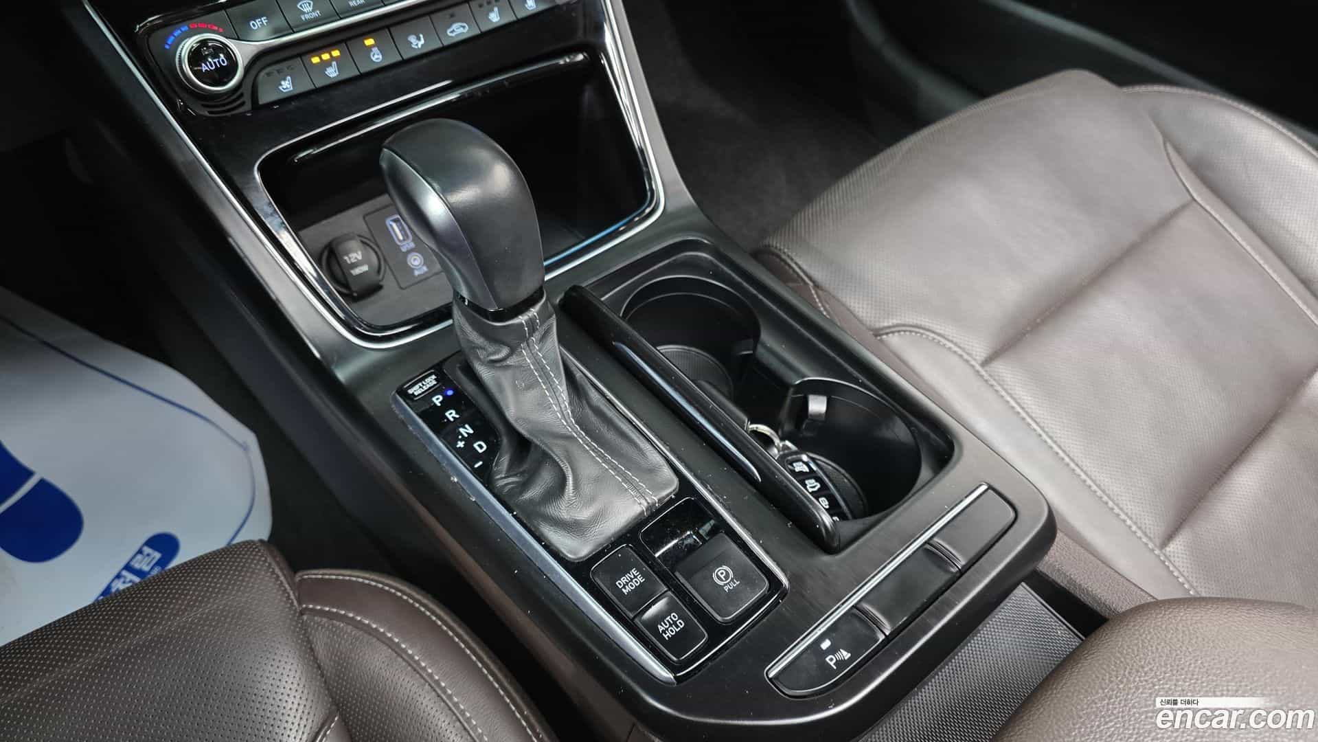 Grandeur Hyundai 2017.5-INNER-009