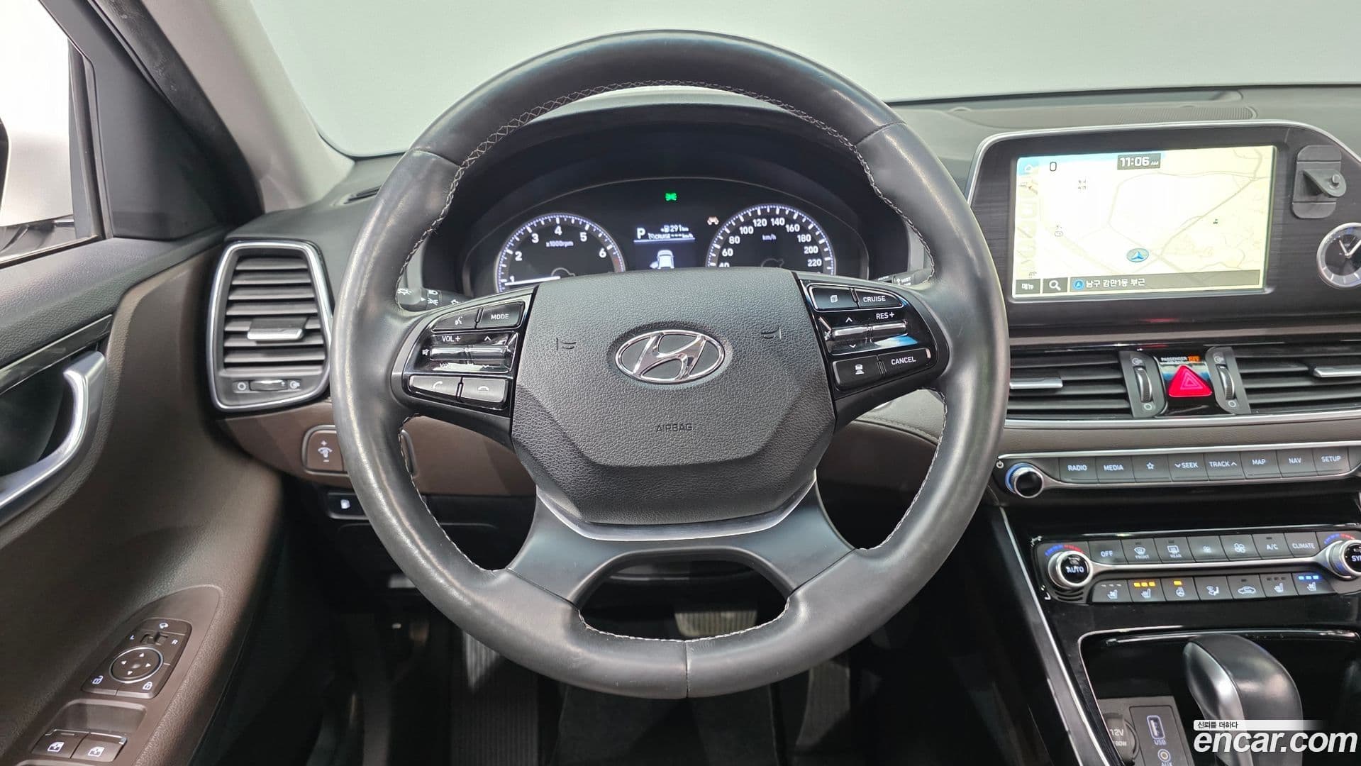 Main__Slider__Photo:Grandeur Hyundai 2017.5-12