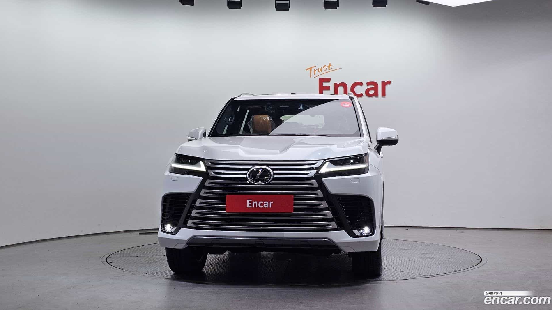 LX Lexus 2026.0-OUTER-003