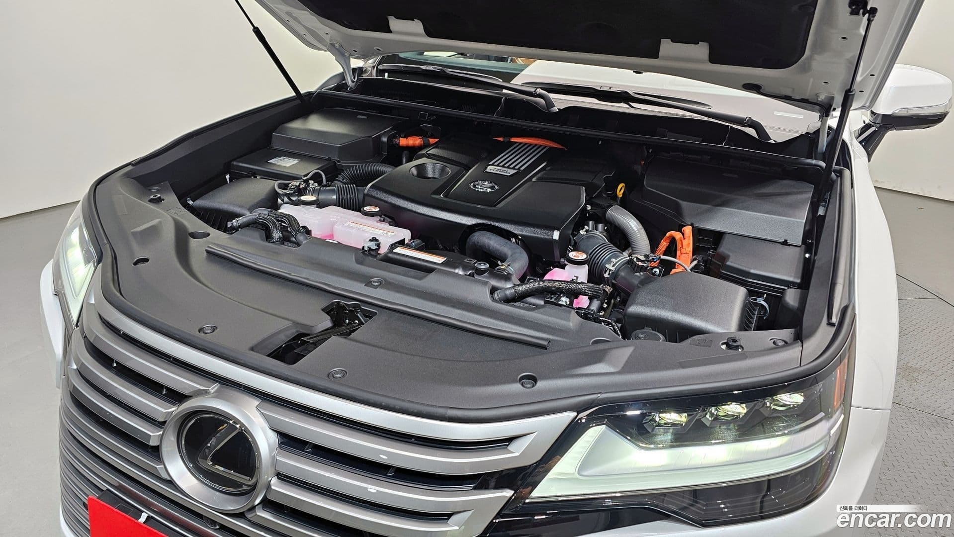 Main__Slider__Photo:LX Lexus 2026.0-5