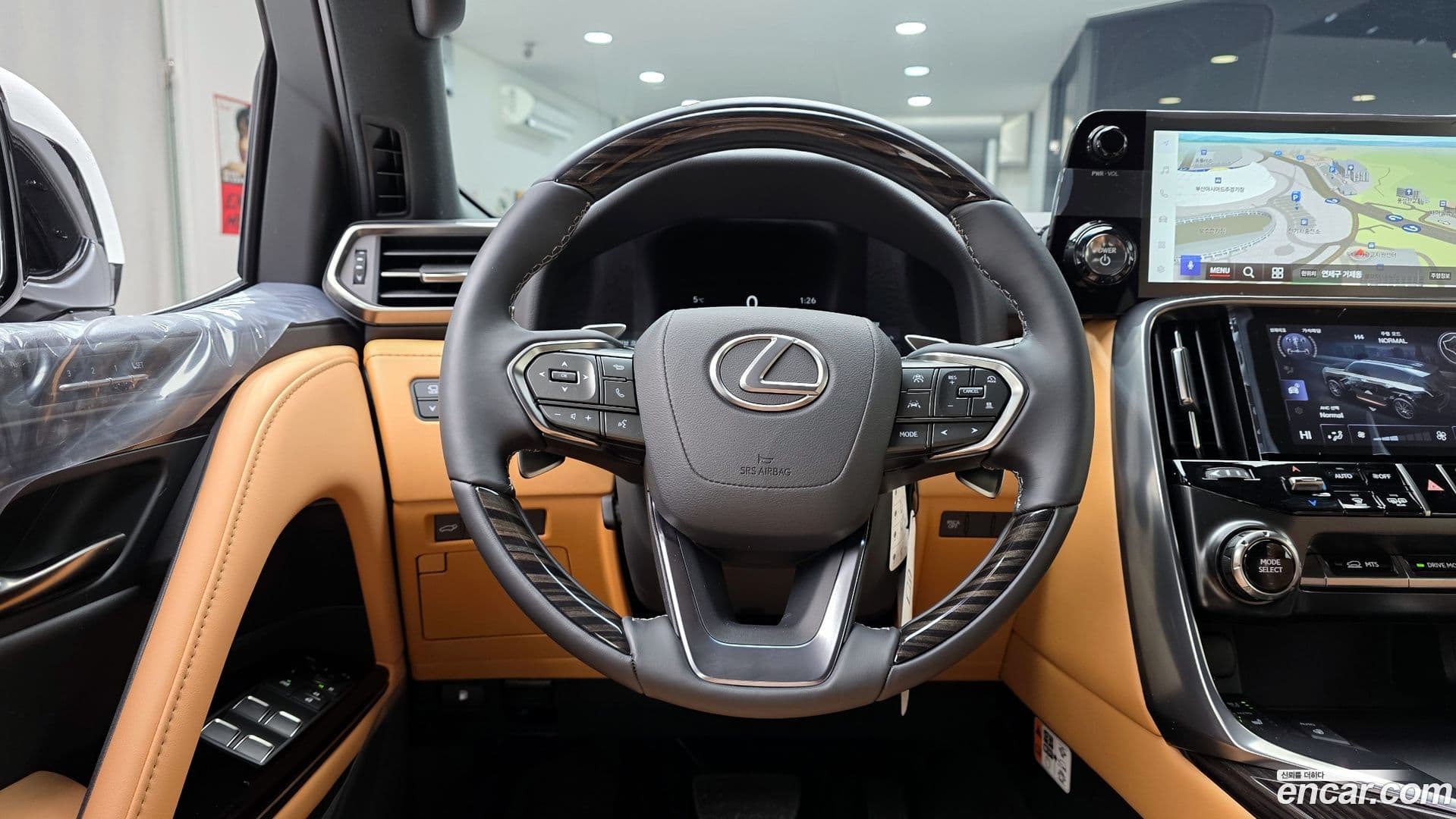 Main__Slider__Photo:LX Lexus 2026.0-12