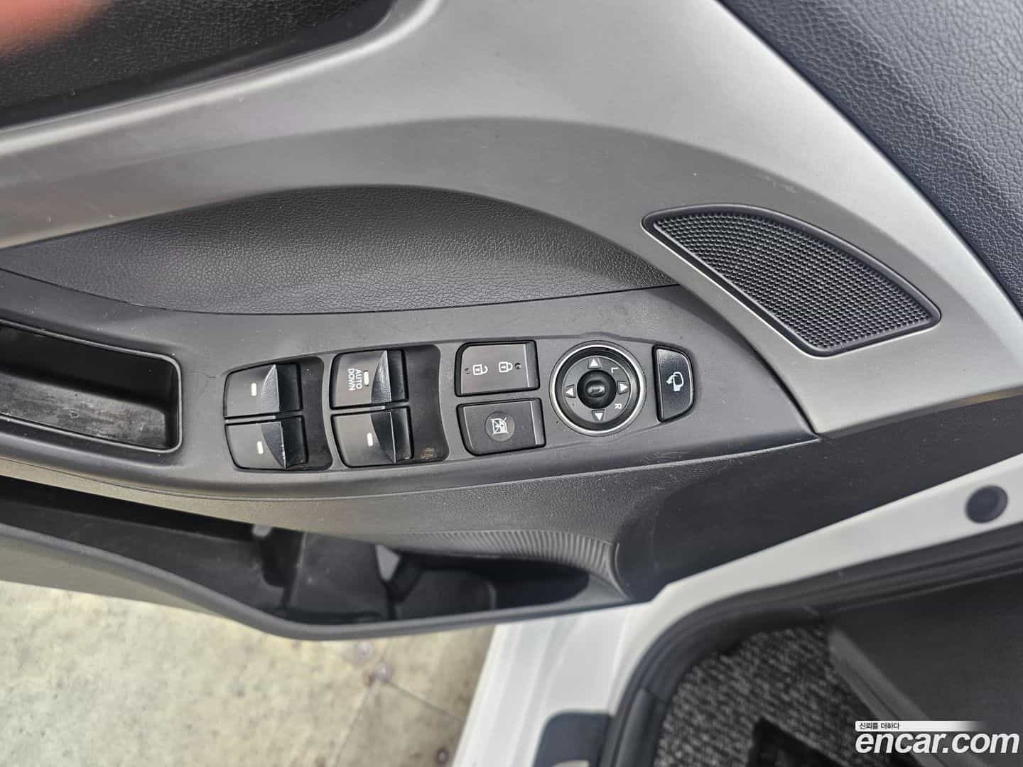 AVANTE Hyundai 2015.1-OPTION-020