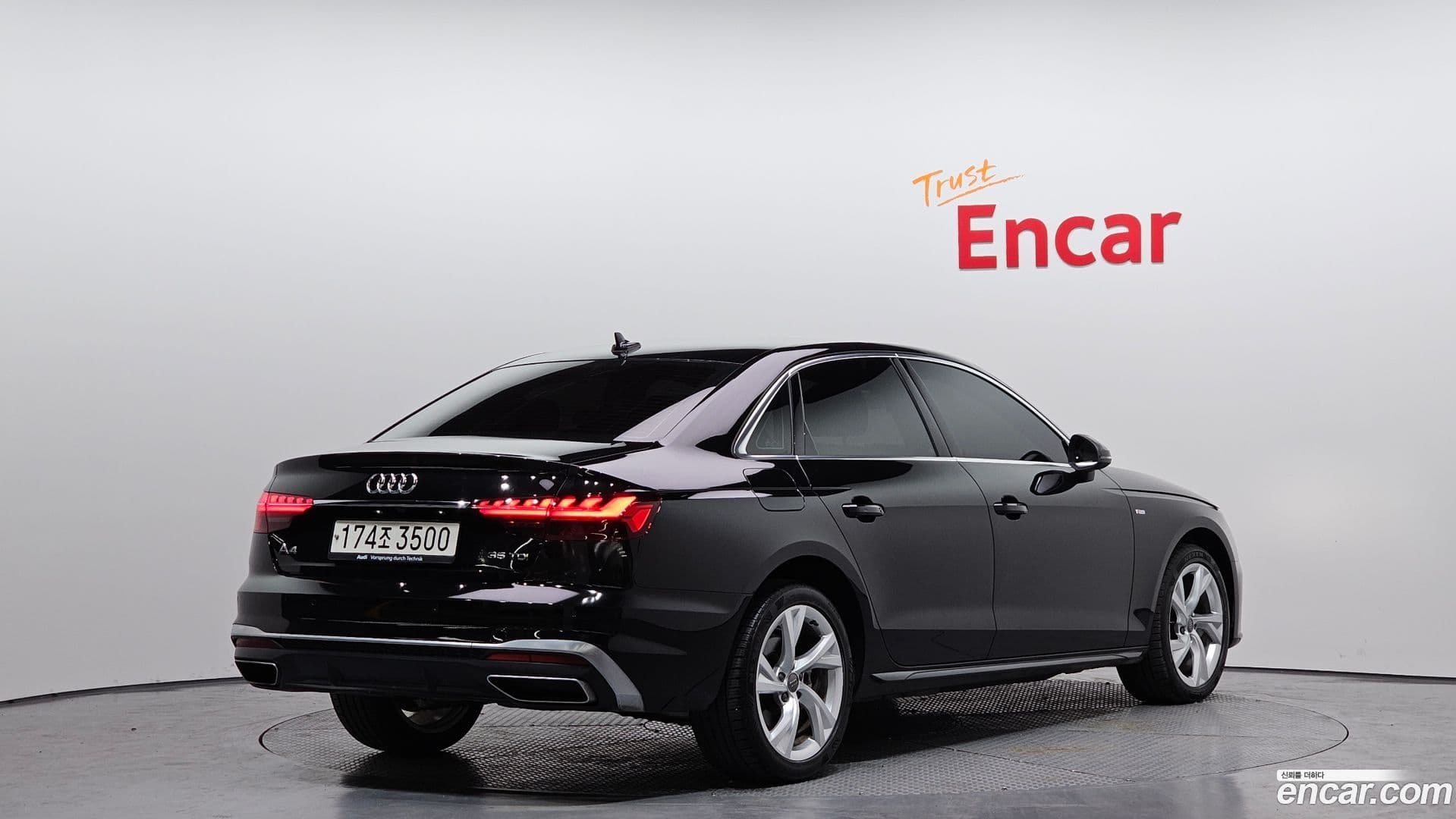 Main__Slider__Photo:A4 Audi 2020.11-1