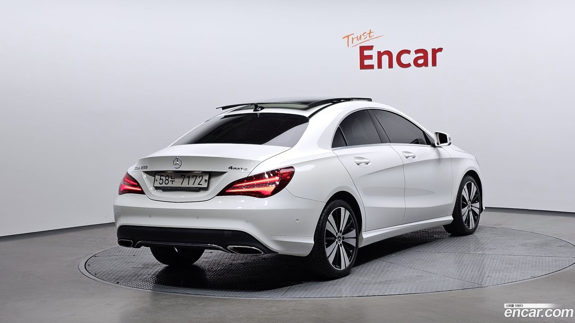 Main__Slider__Photo:CLA-Class Mercedes-Benz 2018.2-1