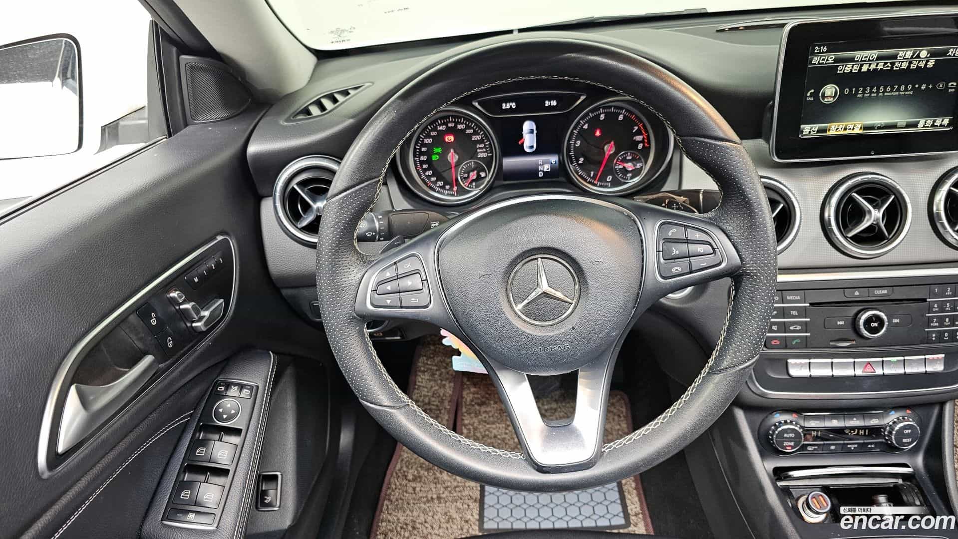 CLA-Class Mercedes-Benz 2018.2-OPTION-017