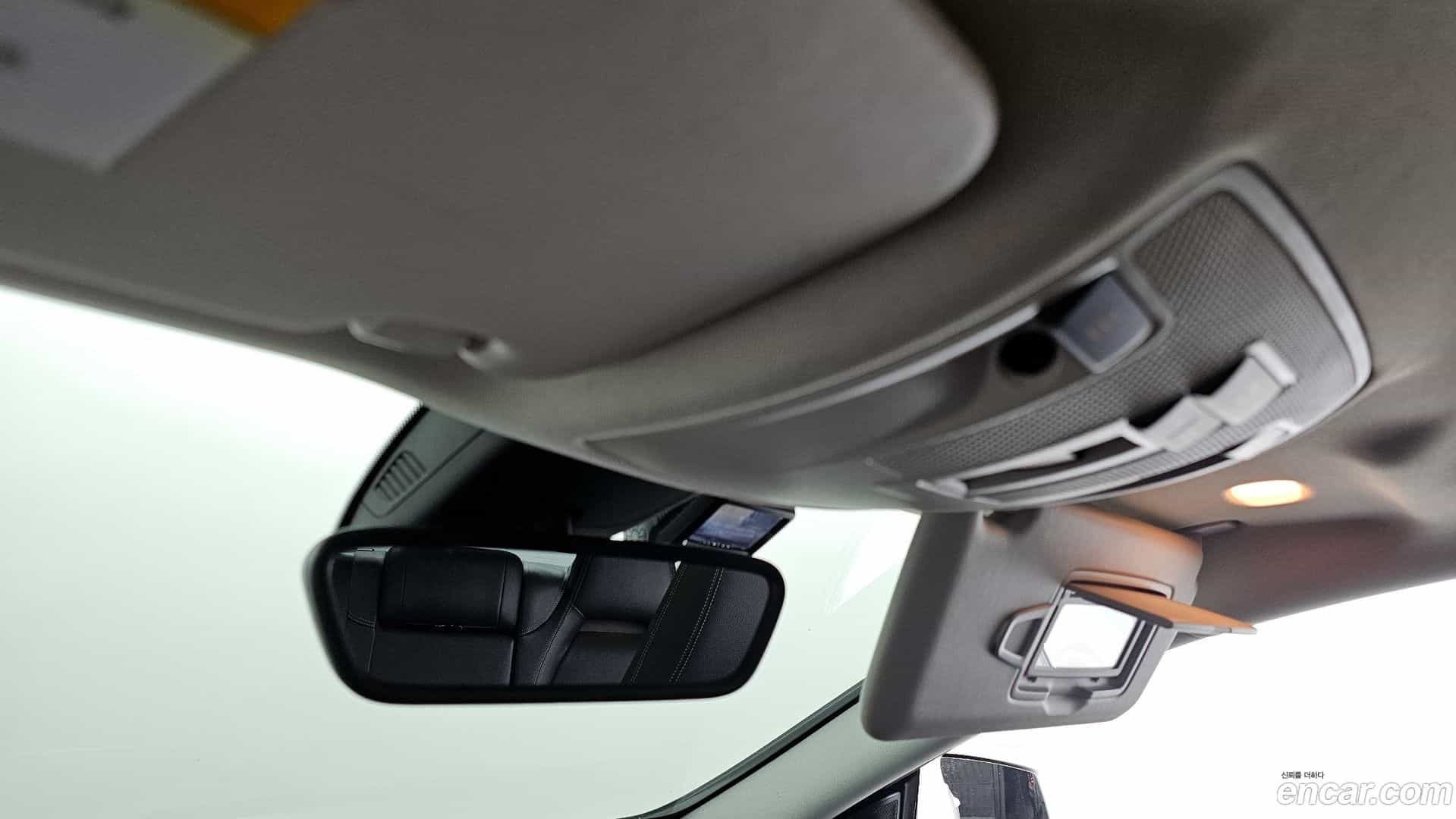 CLA-Class Mercedes-Benz 2018.2-OPTION-022