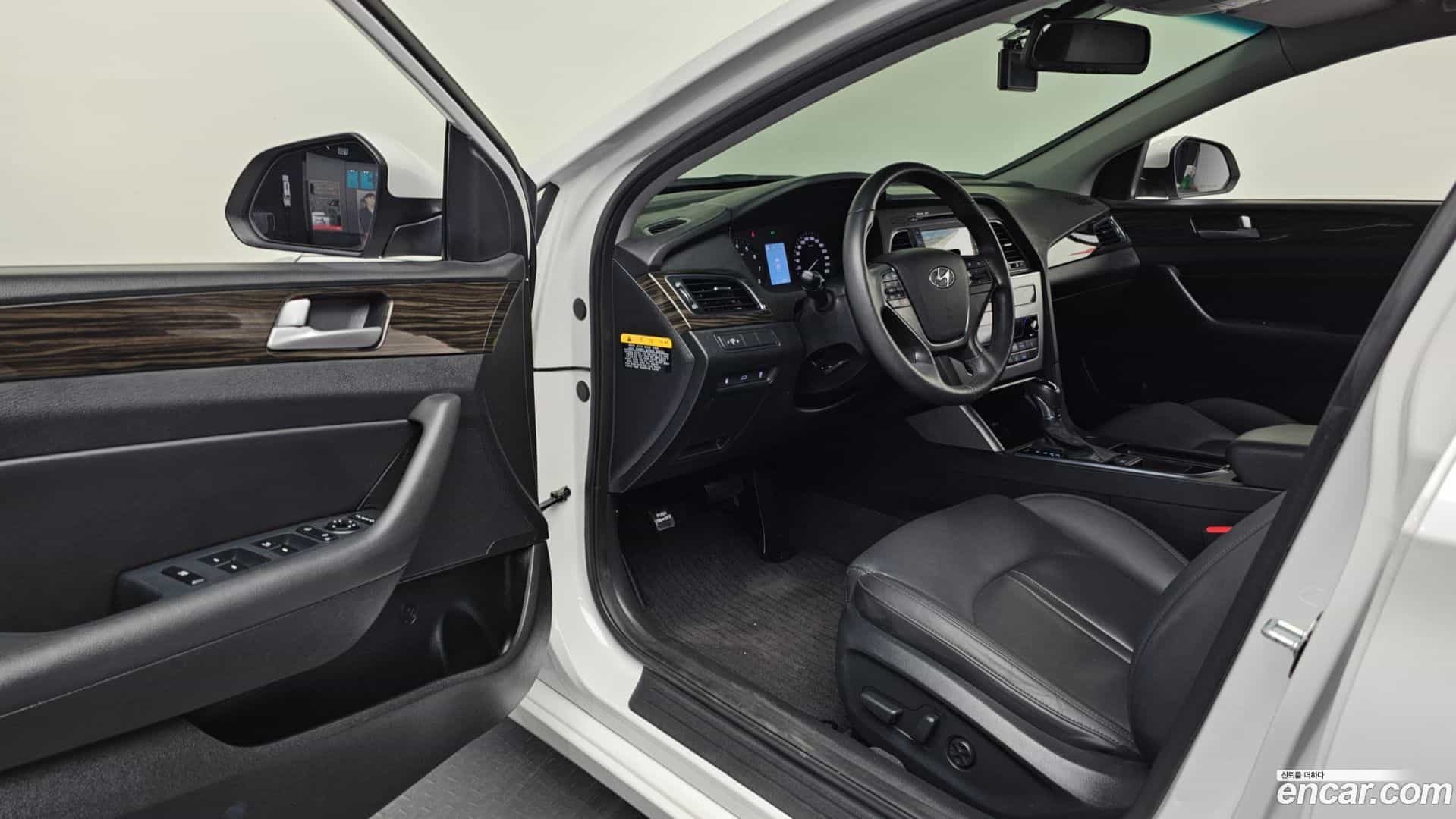 Sonata Hyundai 2016.2-INNER-010