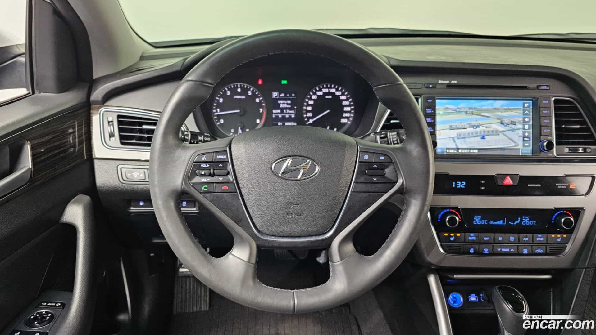 Sonata Hyundai 2016.2-OPTION-017