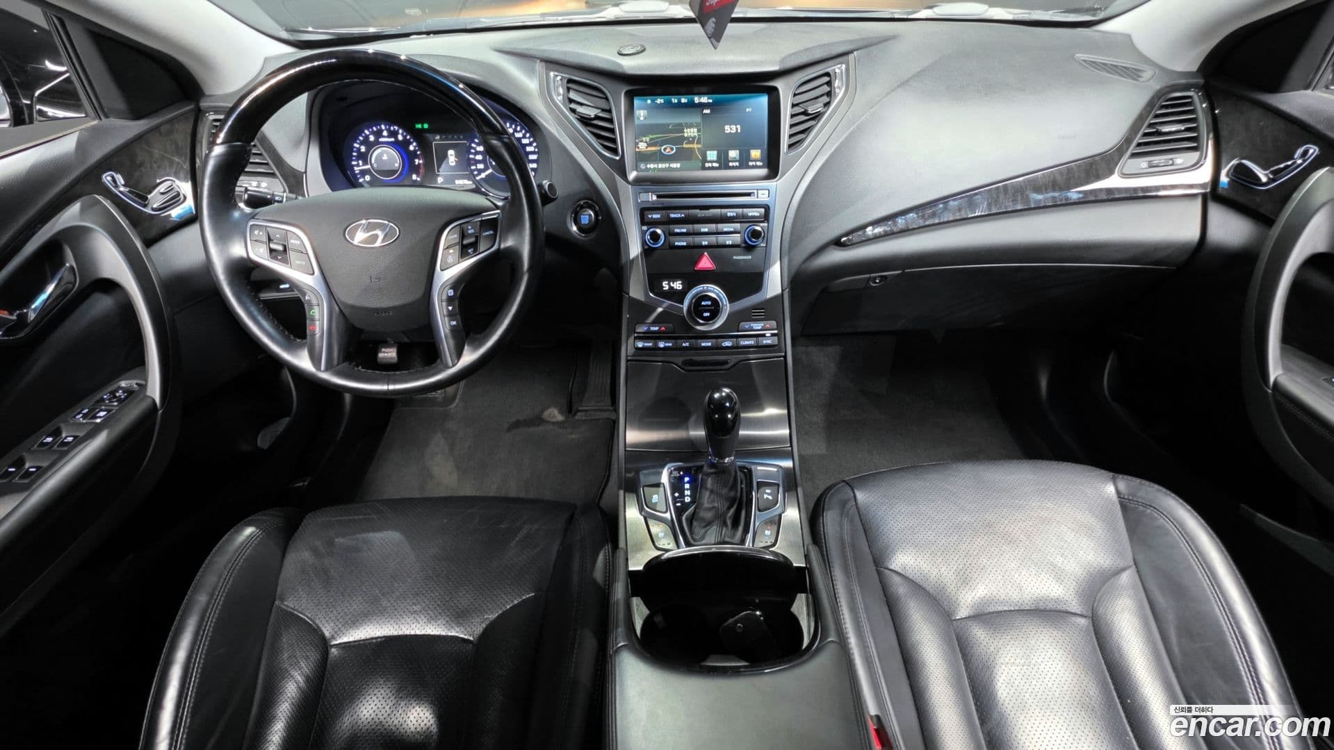 Main__Slider__Photo:Grandeur Hyundai 2015.10-6