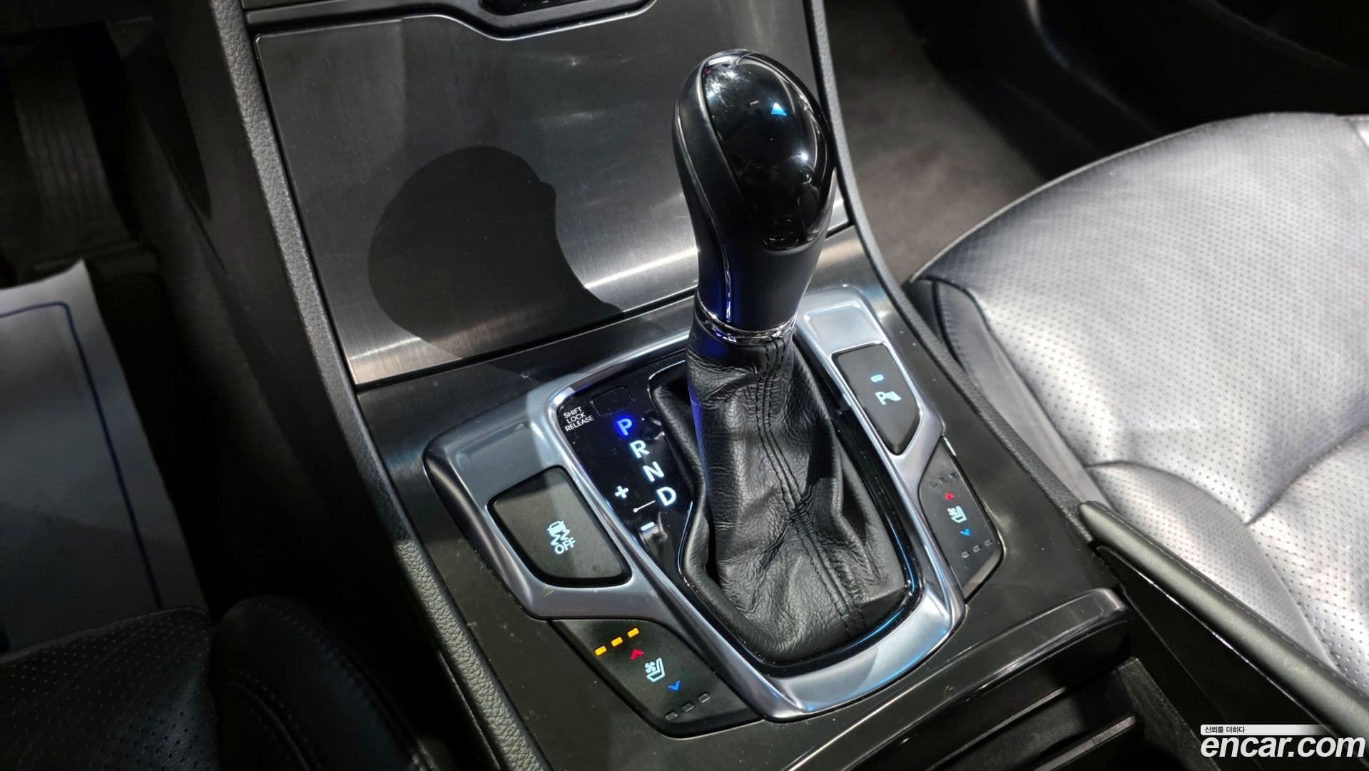 Main__Slider__Photo:Grandeur Hyundai 2015.10-8