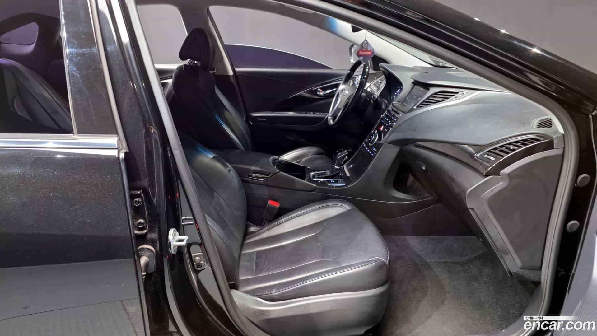 Grandeur Hyundai 2015.10-OPTION-015