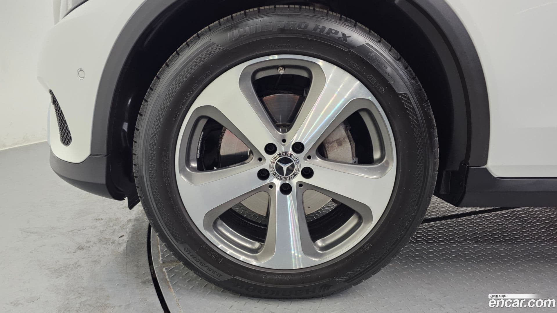 Main__Slider__Photo:GLC-Class Mercedes-Benz 2018.1-4