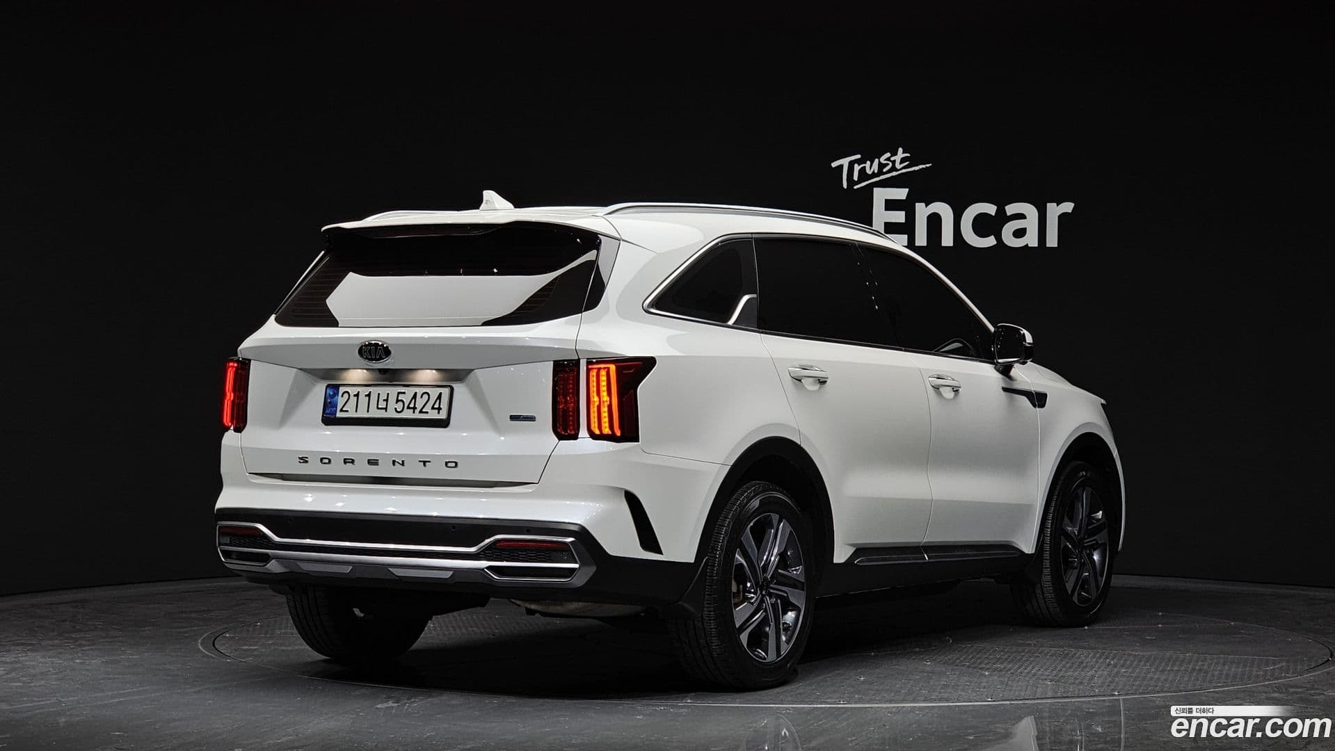 Main__Slider__Photo:Sorento Kia 2020.4-1