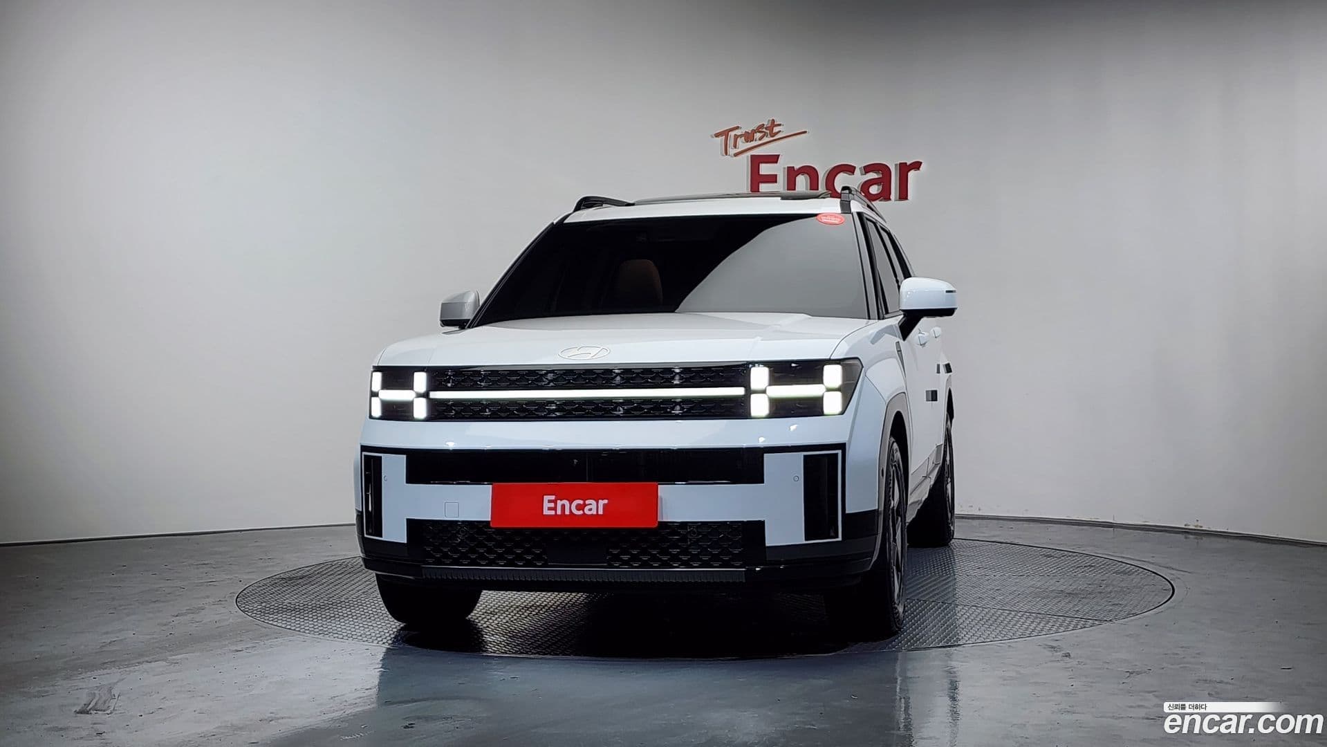 Main__Slider__Photo:Santafe Hyundai 2023.11-2