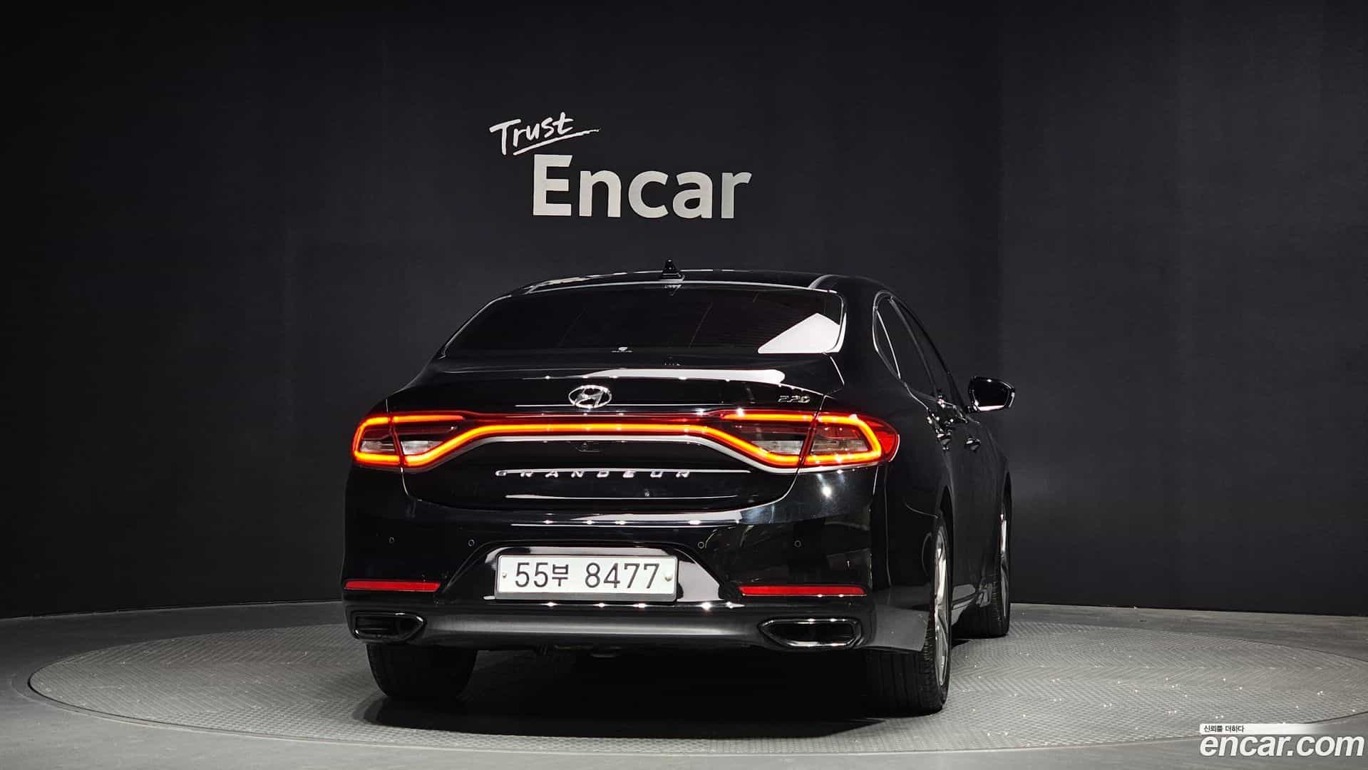 Grandeur Hyundai 2017.2-OUTER-004