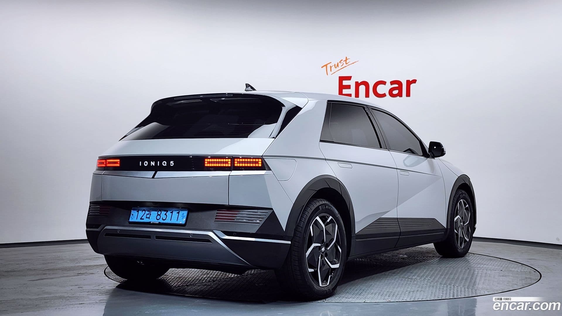 Main__Slider__Photo:Ioniq5 Hyundai 2021.11-1