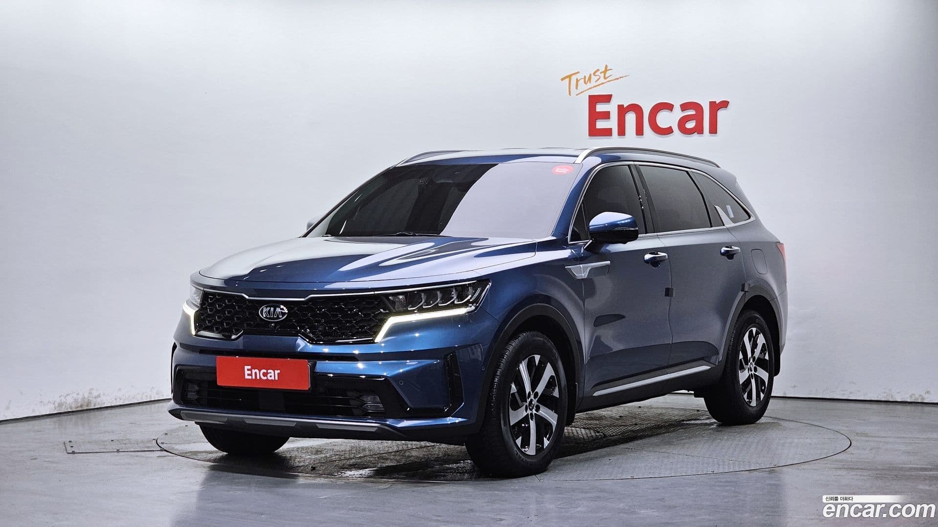 Main__Slider__Photo:Sorento Kia 2021.3-0