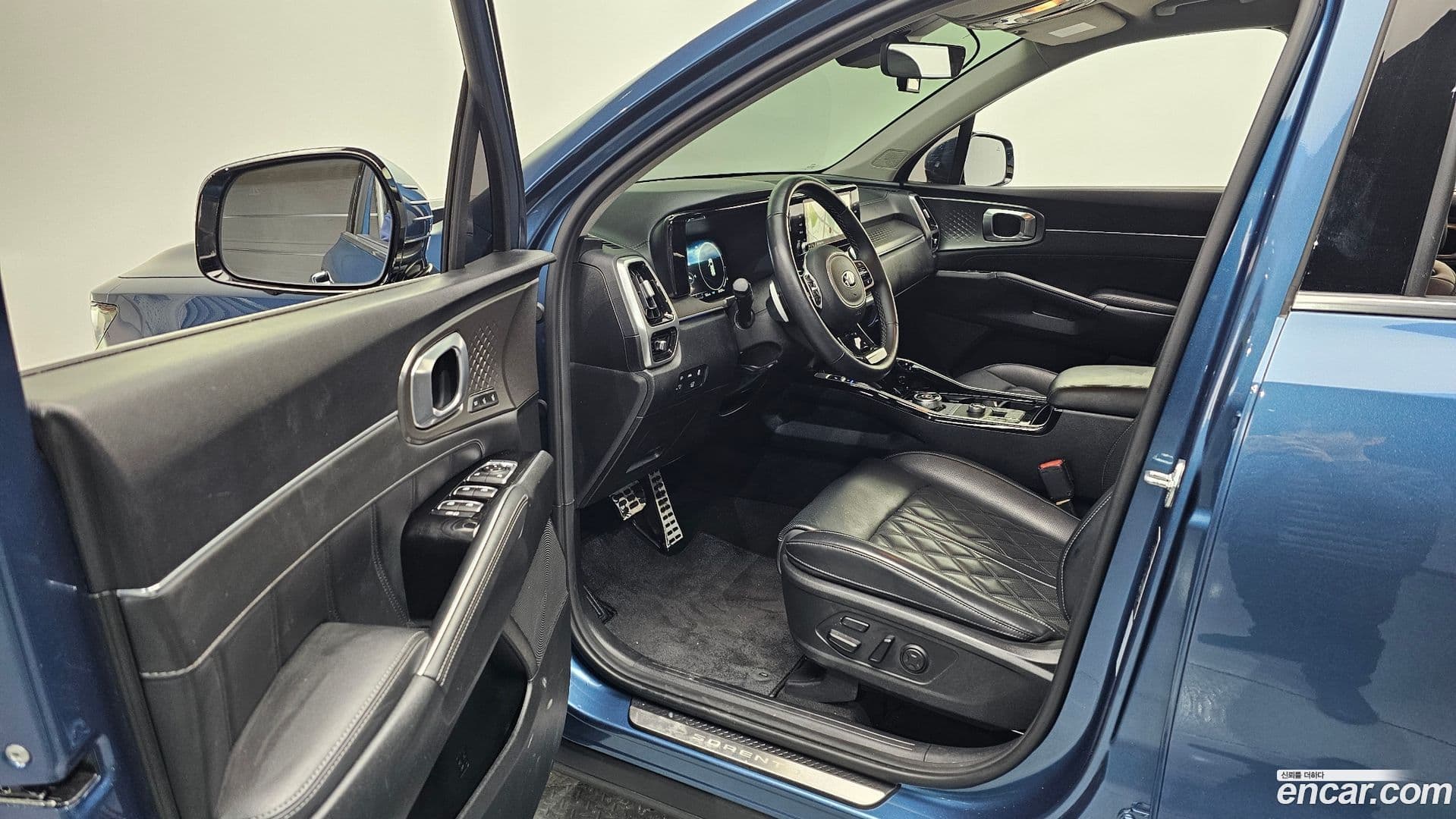 Main__Slider__Photo:Sorento Kia 2021.3-9