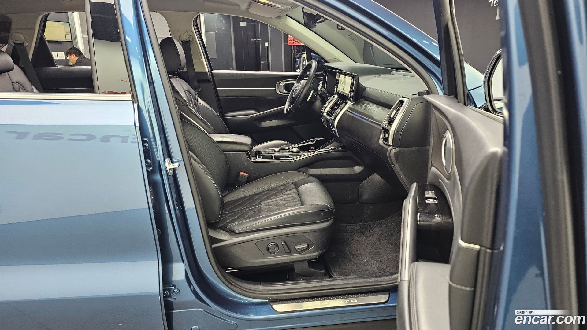 Main__Slider__Photo:Sorento Kia 2021.3-10