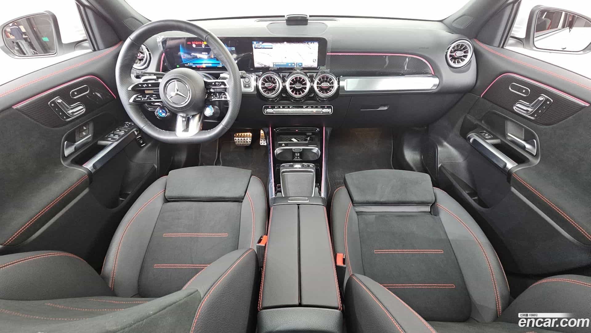 GLB-Class Mercedes-Benz 2025.4-INNER-007