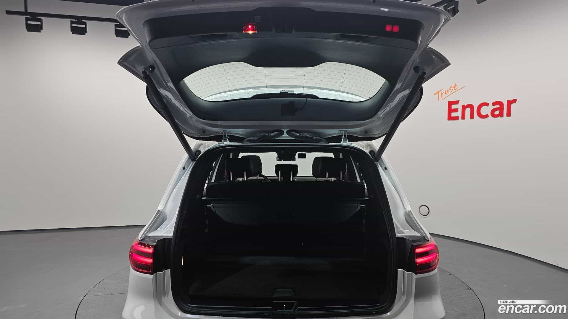 GLB-Class Mercedes-Benz 2025.4-OPTION-024