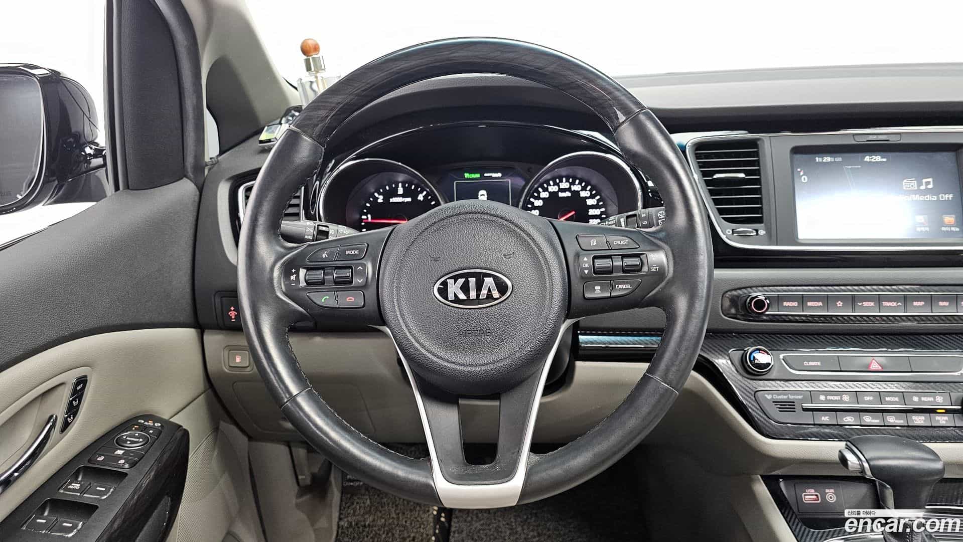 Canival Kia 2018.5-OPTION-016