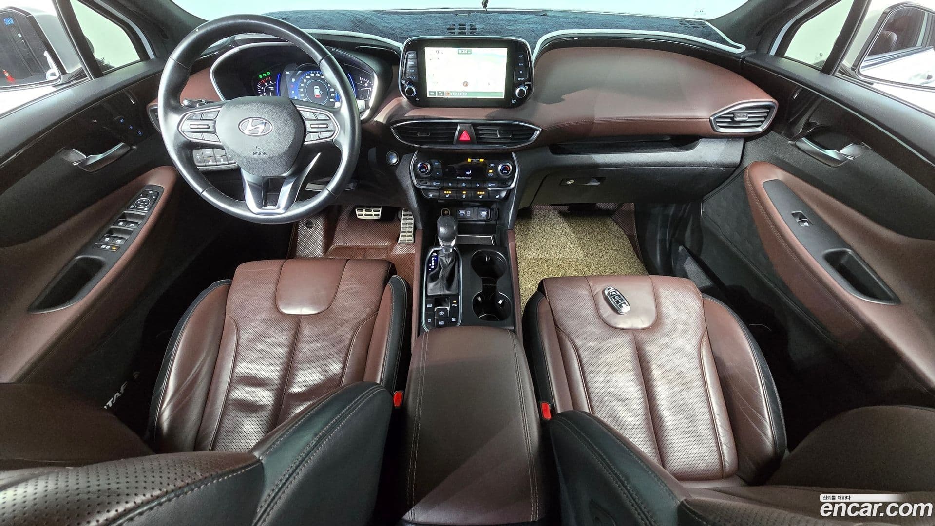 Main__Slider__Photo:Santafe Hyundai 2018.9-6