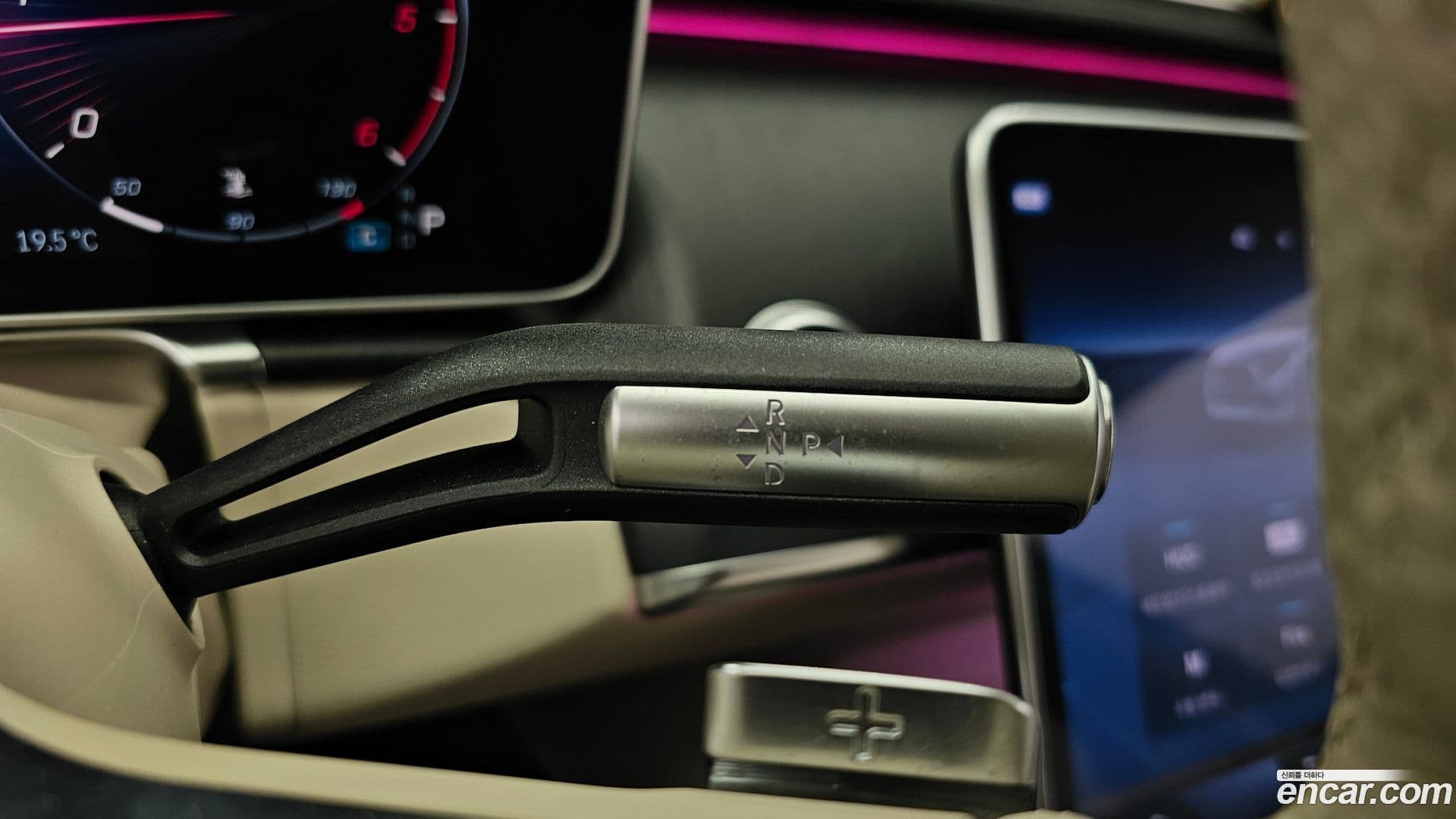 Main__Slider__Photo:S-Class Mercedes-Benz 2022.2-8