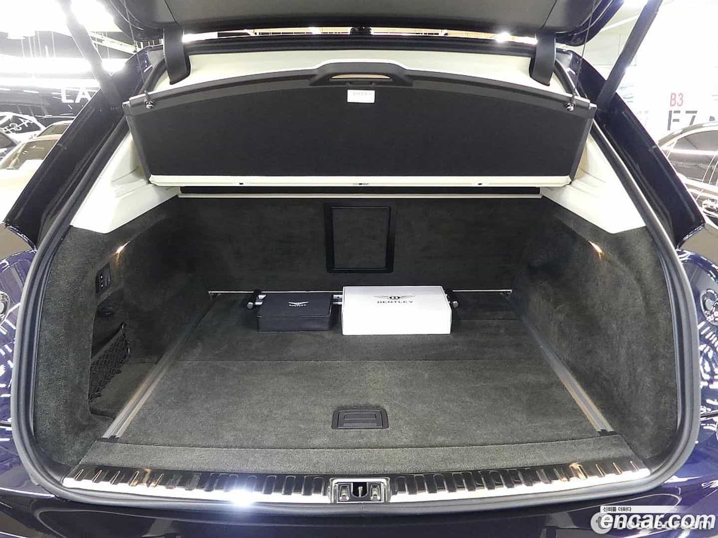 Bentayga Bentley 2021.5-OUTER-004