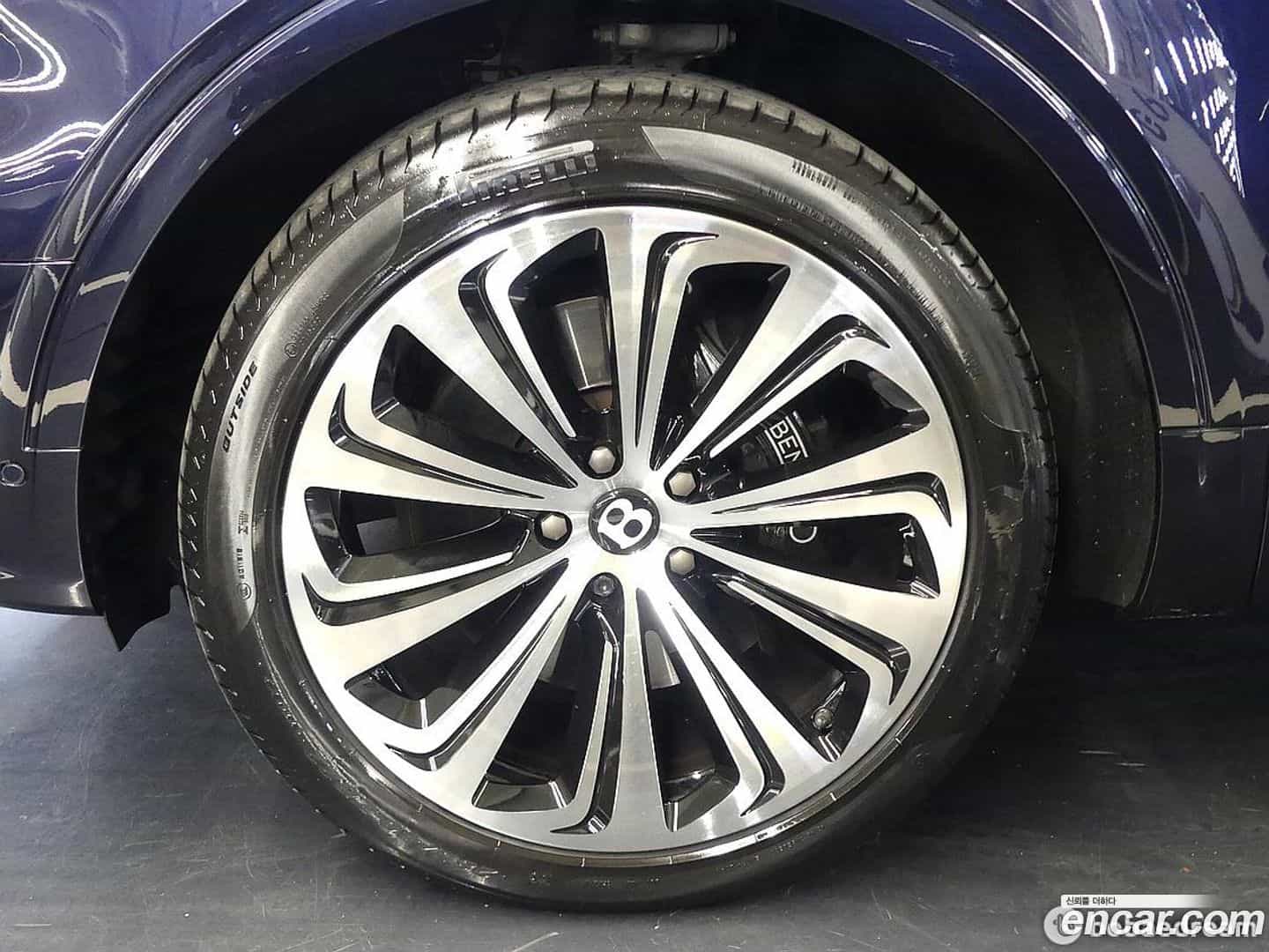 Bentayga Bentley 2021.5-OUTER-005
