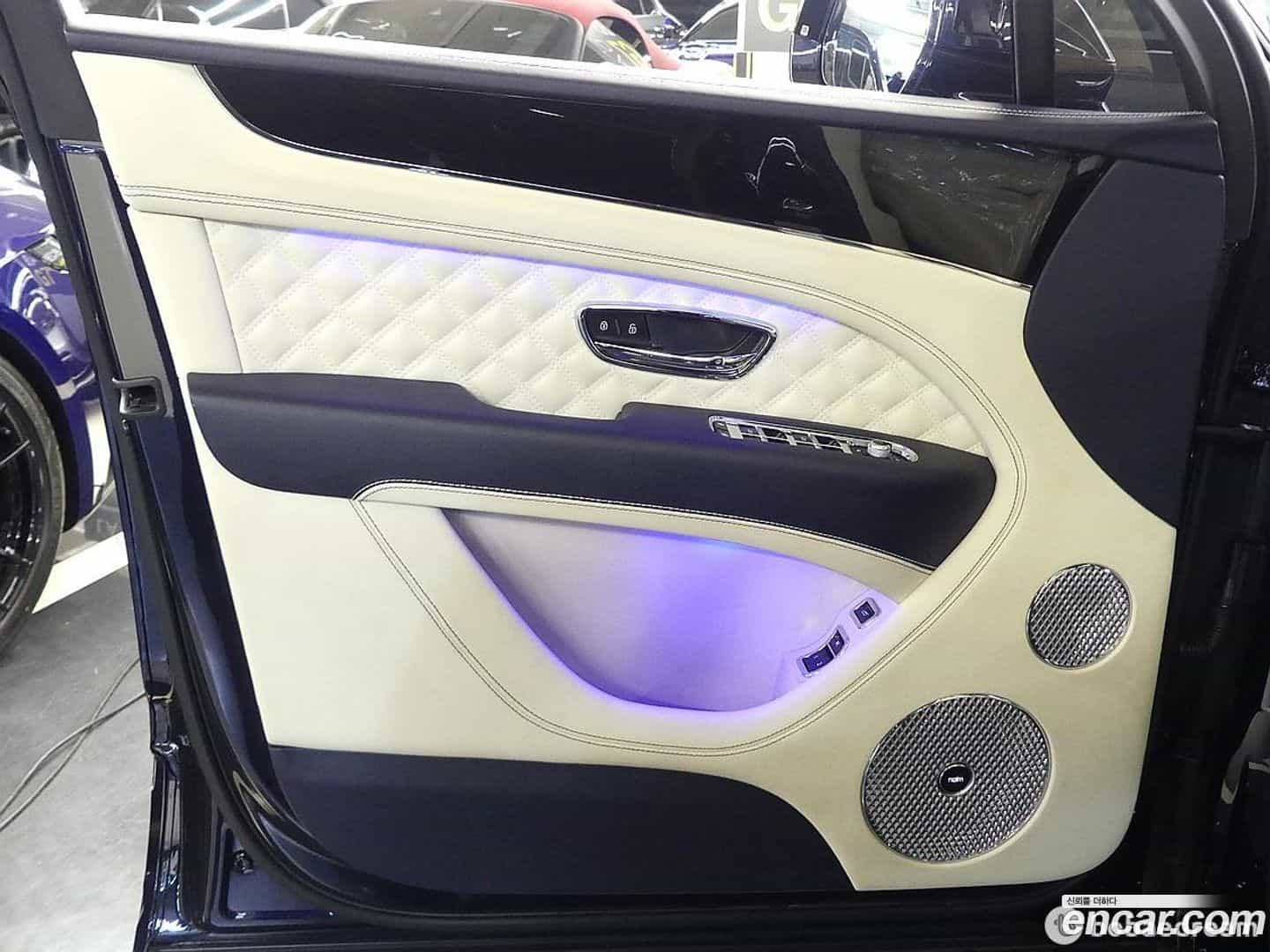 Bentayga Bentley 2021.5-OPTION-015