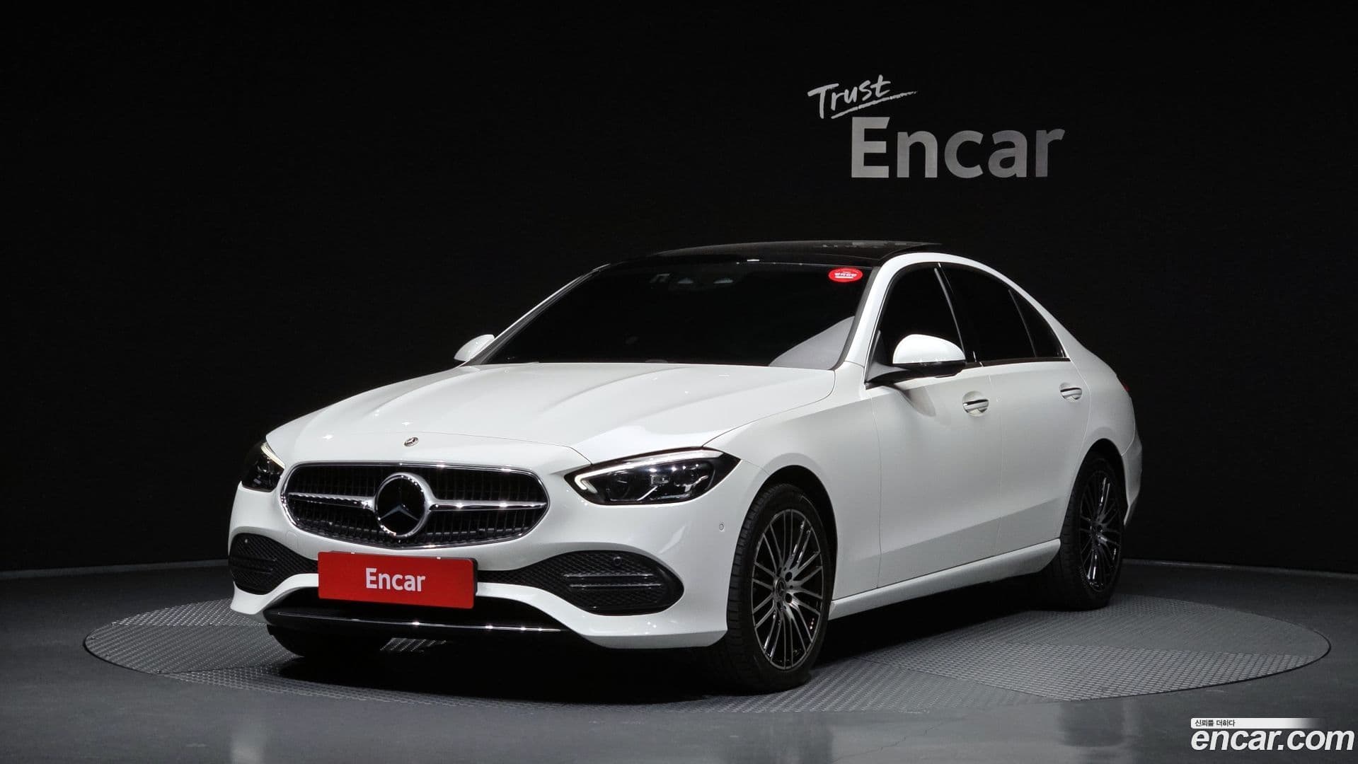 Main__Slider__Photo:C-Class Mercedes-Benz 2022.10-0