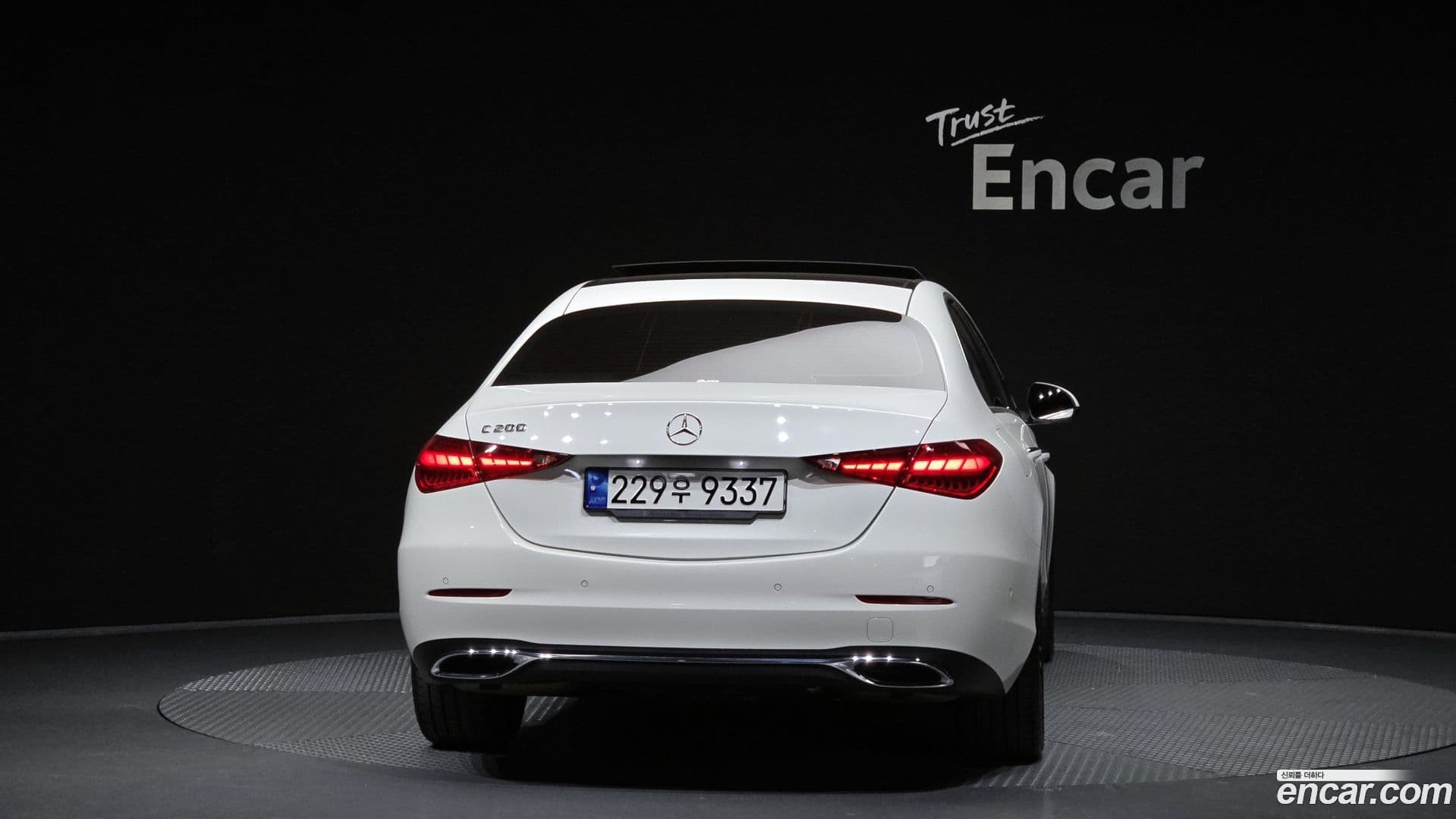 Main__Slider__Photo:C-Class Mercedes-Benz 2022.10-3