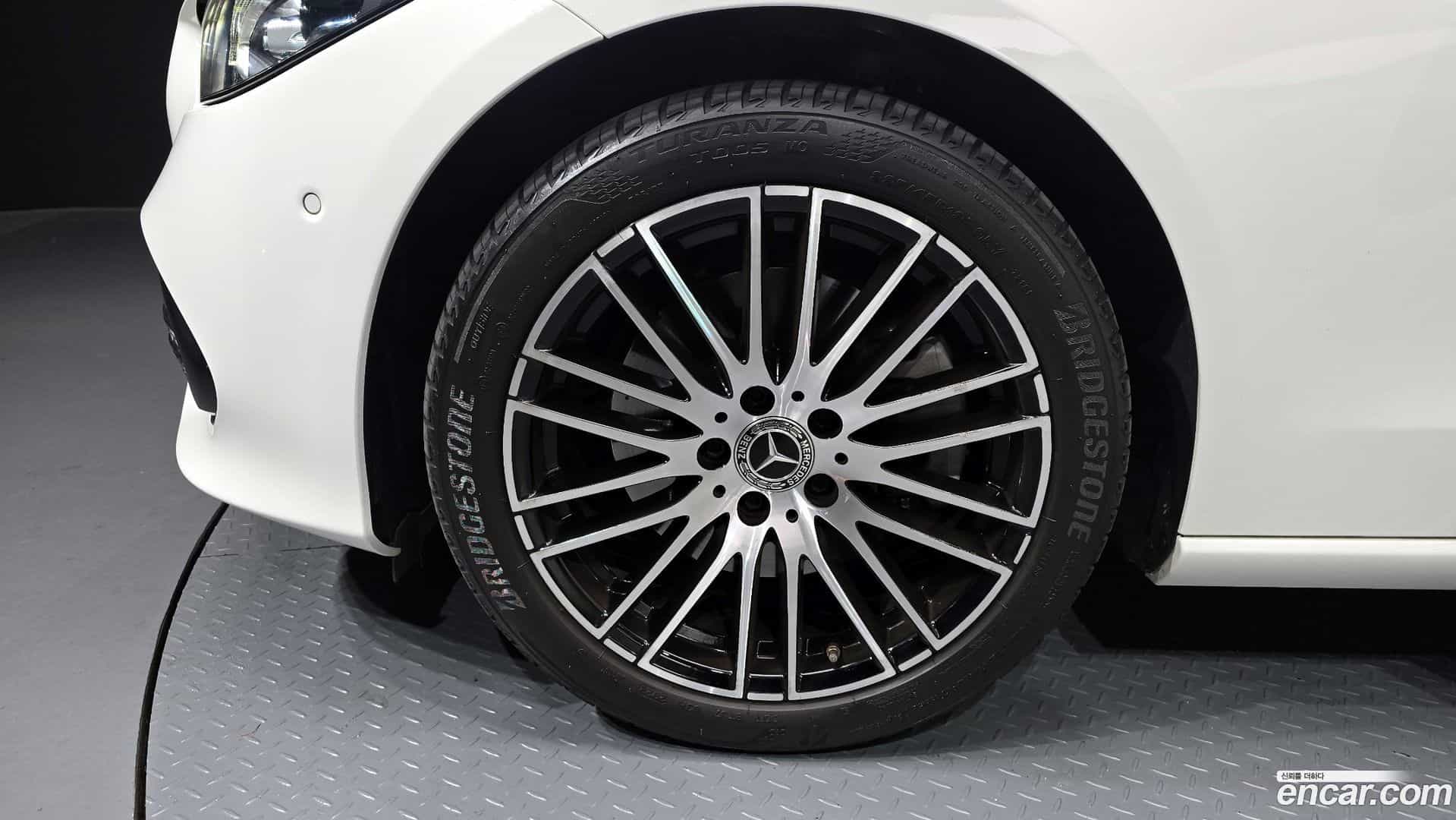 C-Class Mercedes-Benz 2022.10-OUTER-005