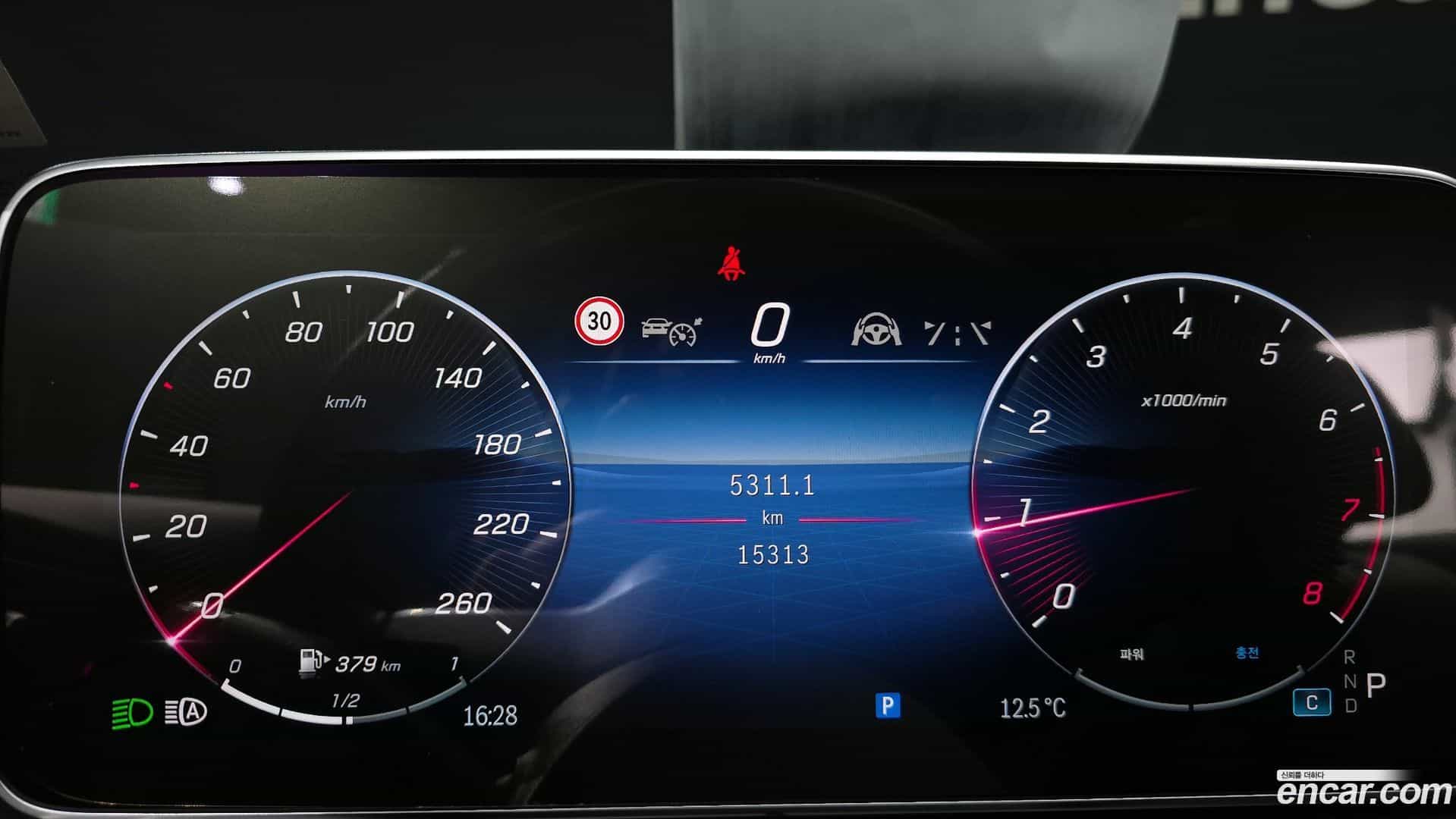 C-Class Mercedes-Benz 2022.10-INNER-008