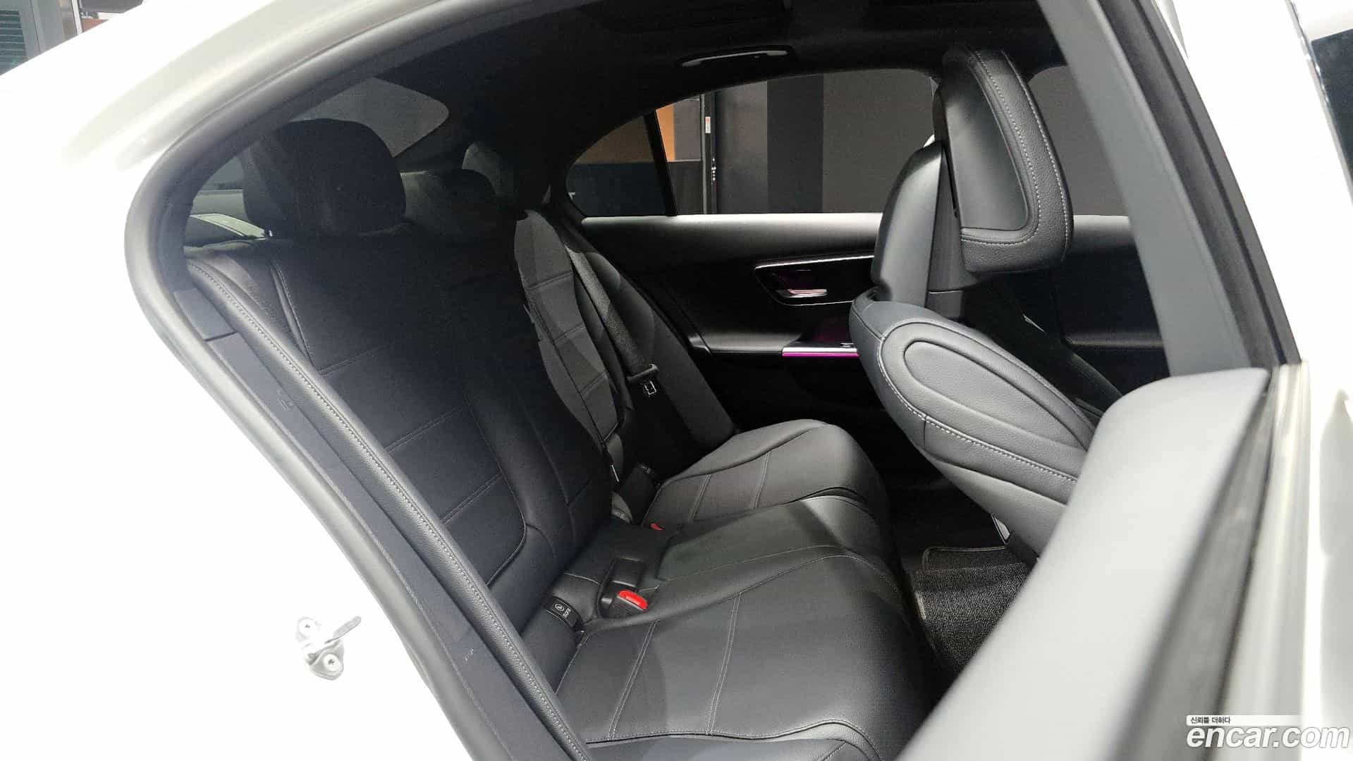 C-Class Mercedes-Benz 2022.10-OPTION-016