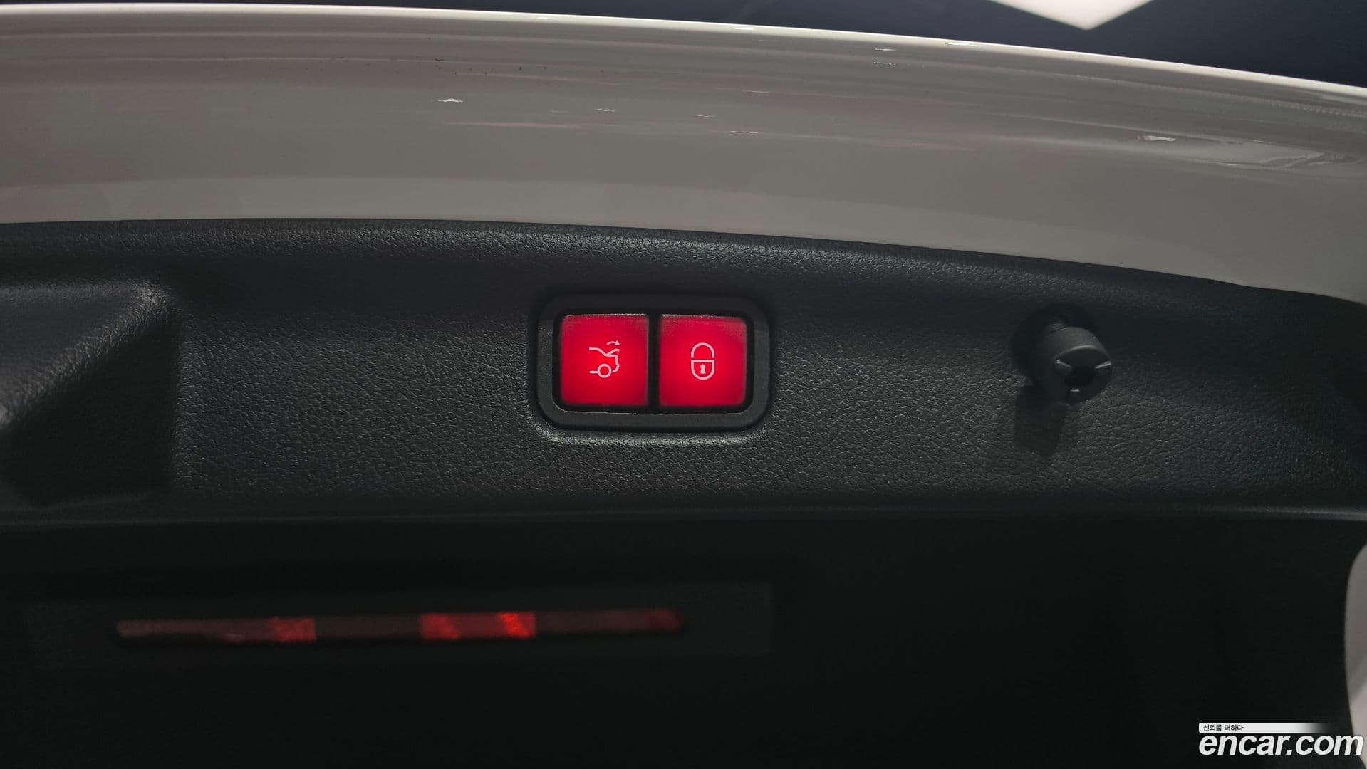 Main__Slider__Photo:C-Class Mercedes-Benz 2022.10-19