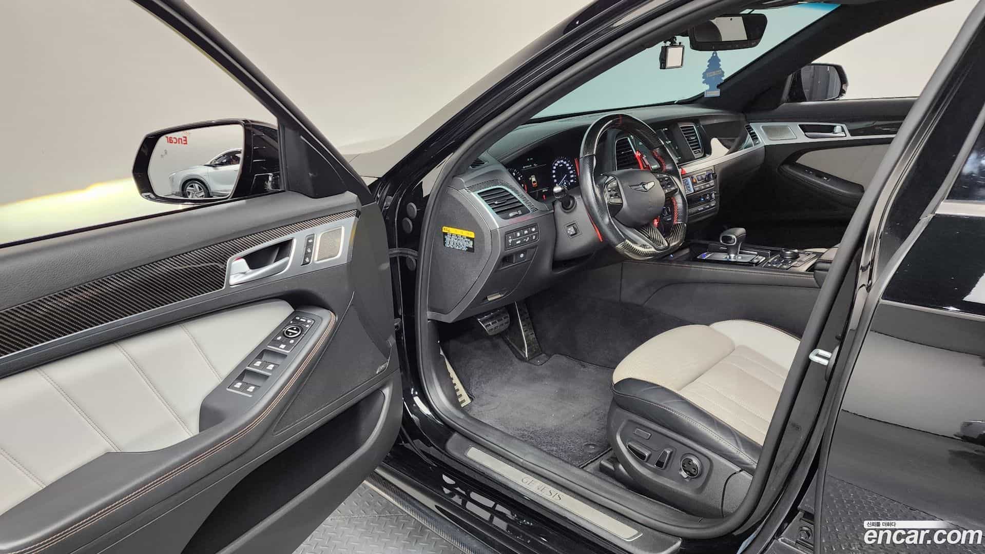 G80 Genesis 2017.1-INNER-010