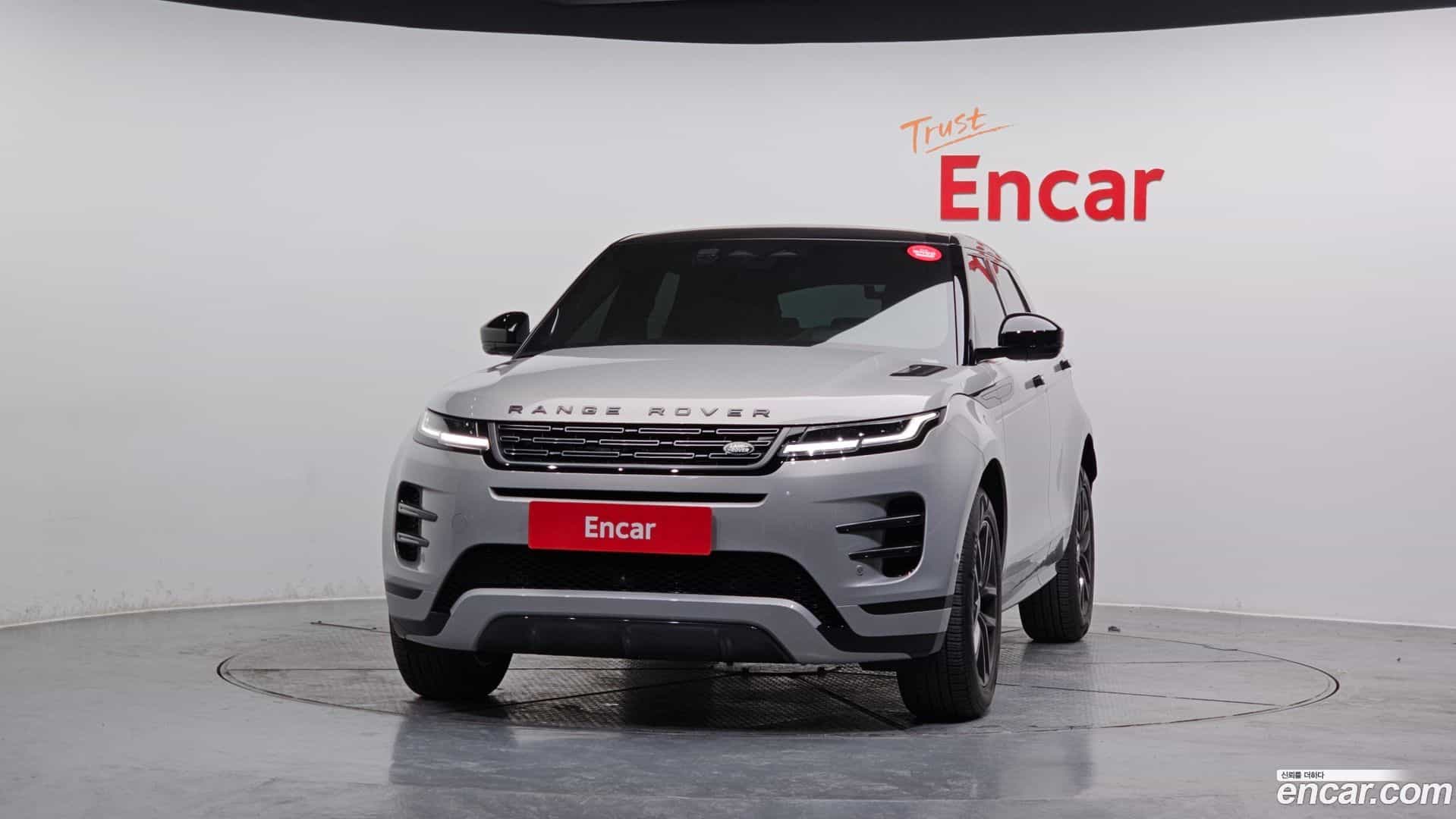 Range Rover Evoque Land Rover 2025.7-OUTER-003