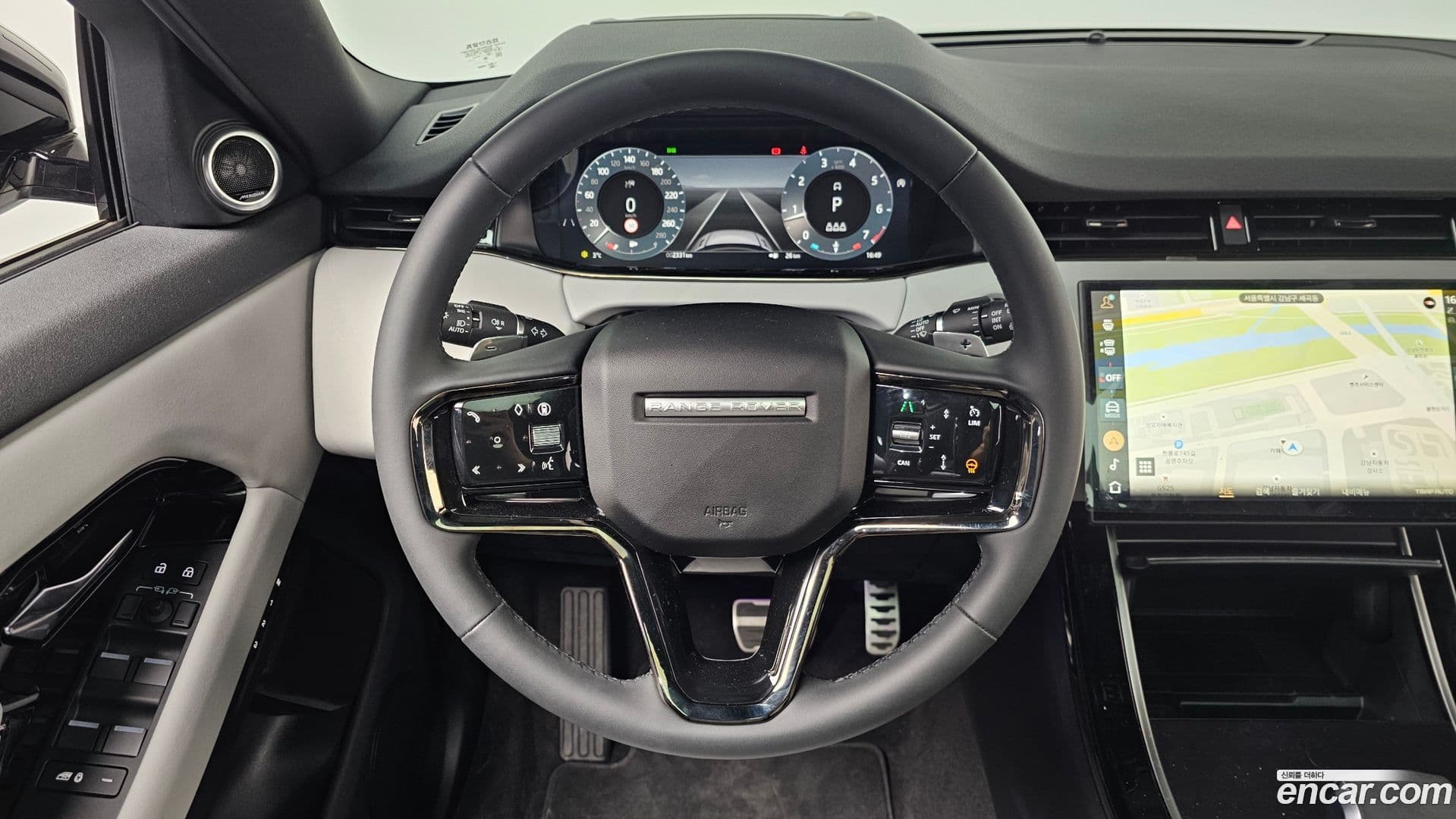 Main__Slider__Photo:Range Rover Evoque Land Rover 2025.7-12