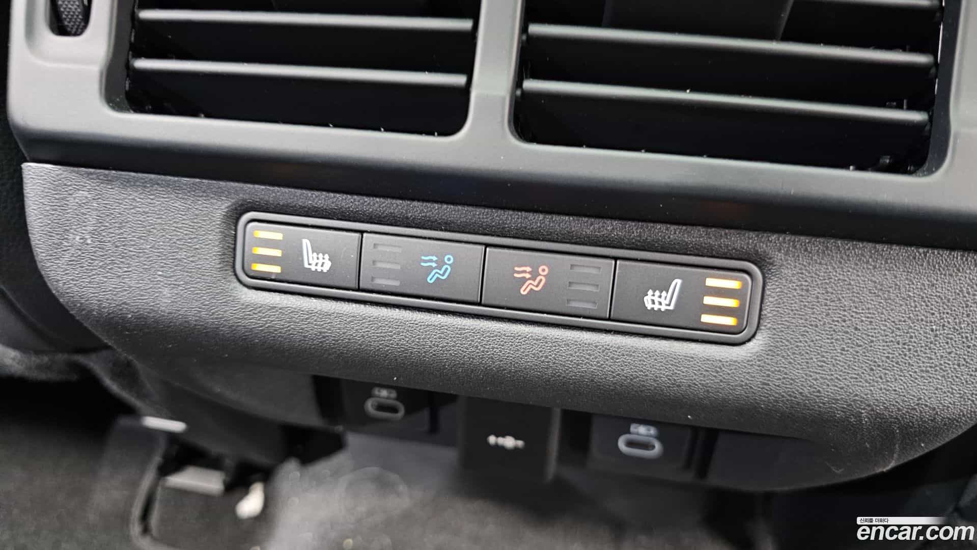 Range Rover Evoque Land Rover 2025.7-OPTION-022