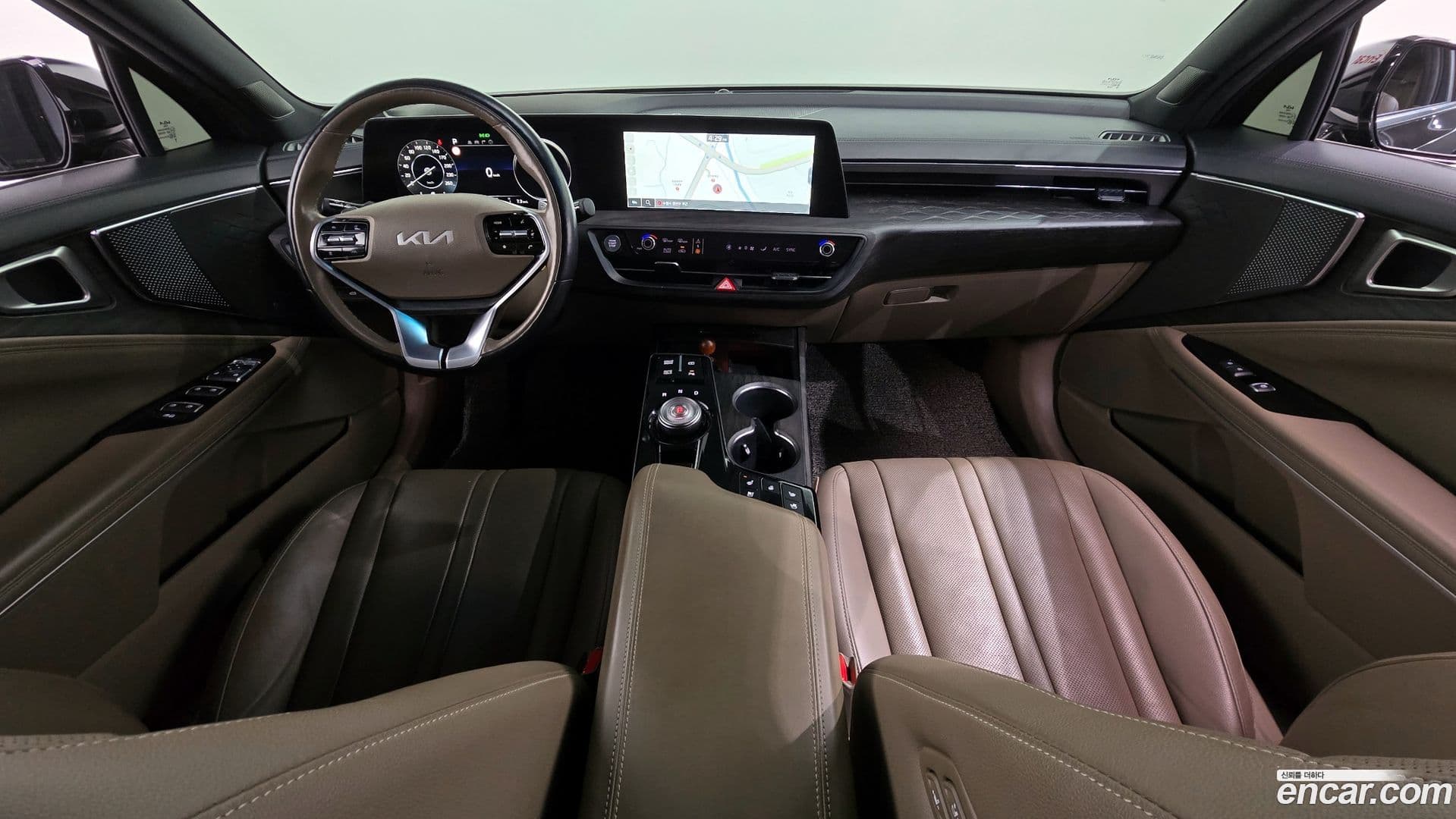 Main__Slider__Photo:K8 Kia 2021.5-6