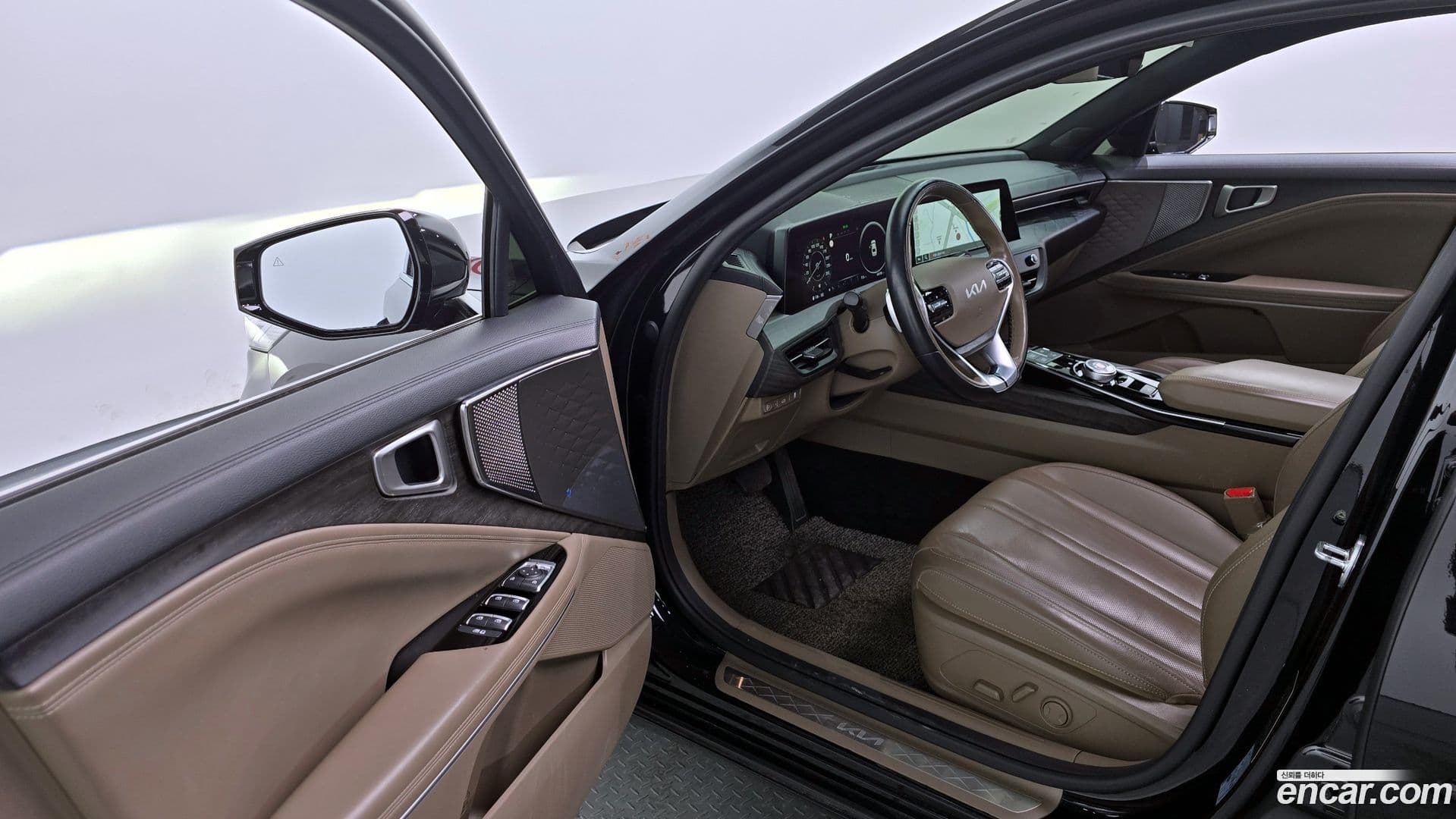 Main__Slider__Photo:K8 Kia 2021.5-9