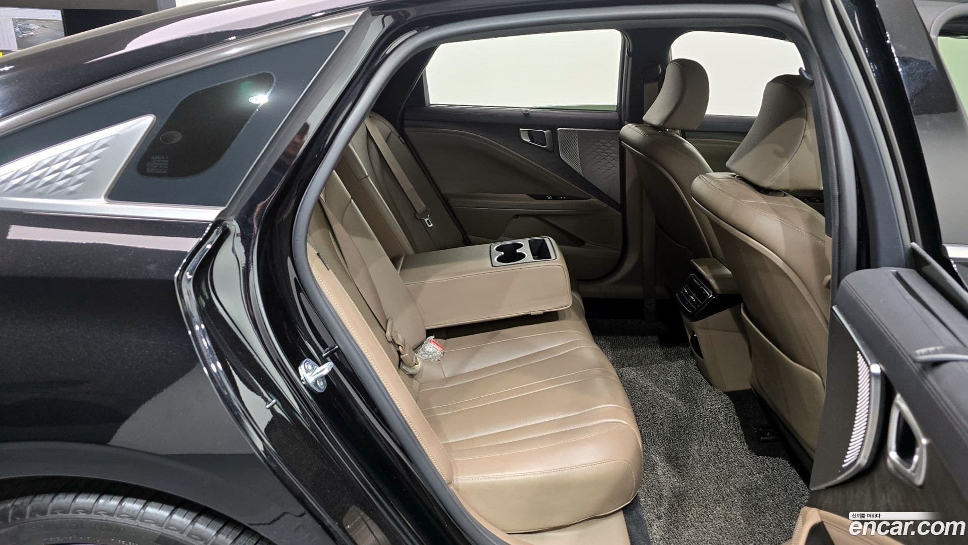 Main__Slider__Photo:K8 Kia 2021.5-11