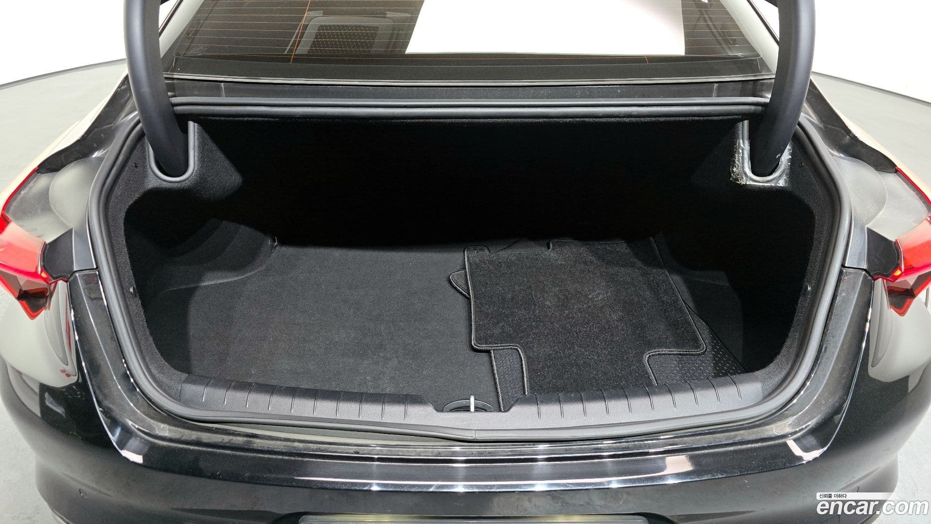 Main__Slider__Photo:K8 Kia 2021.5-19