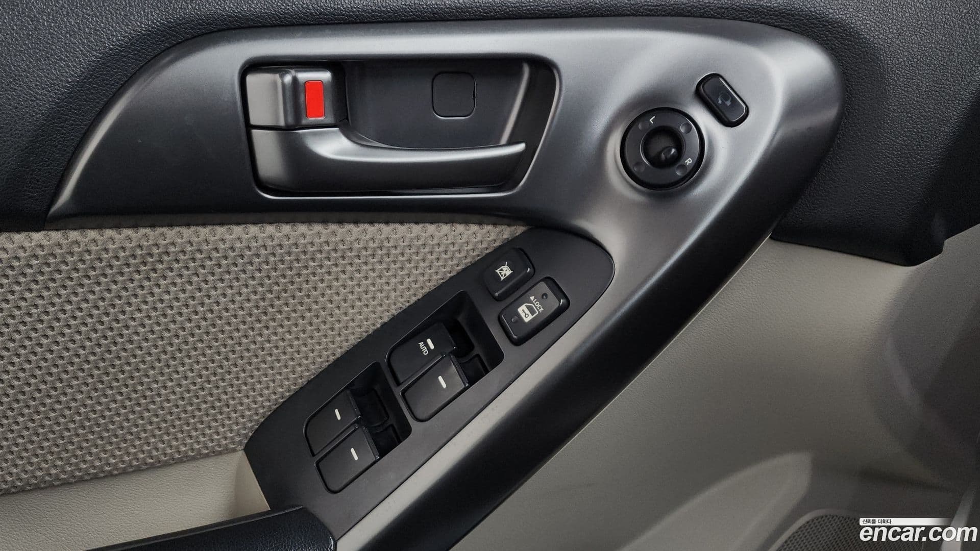 Main__Slider__Photo:Porte Kia 2009.10-17