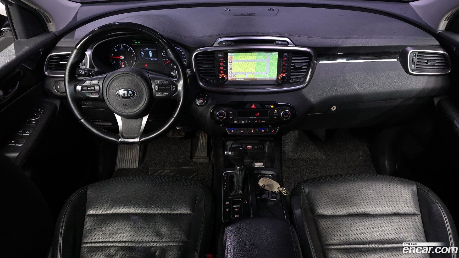 Main__Slider__Photo:Sorento Kia 2015.8-6