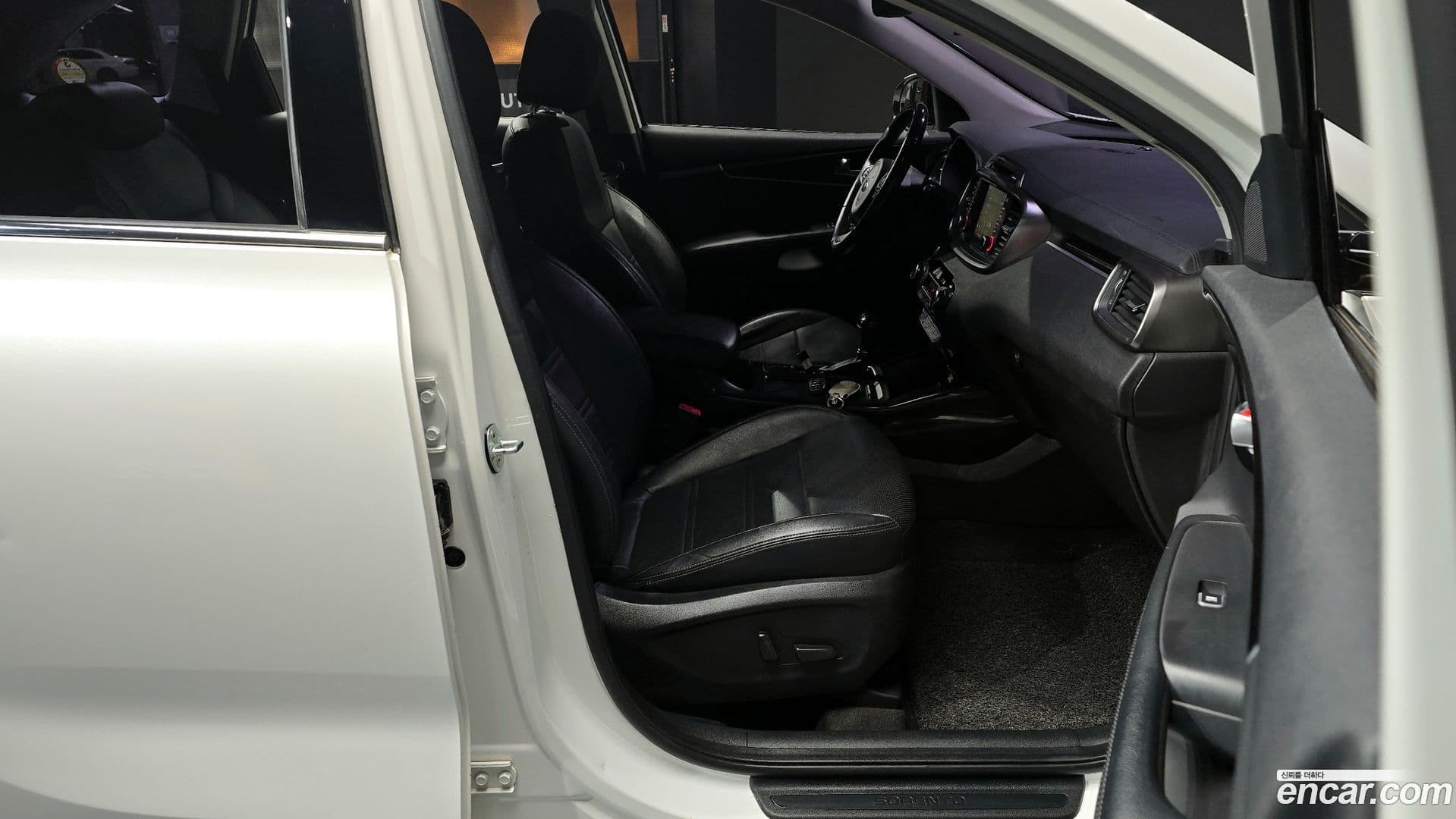 Main__Slider__Photo:Sorento Kia 2015.8-10